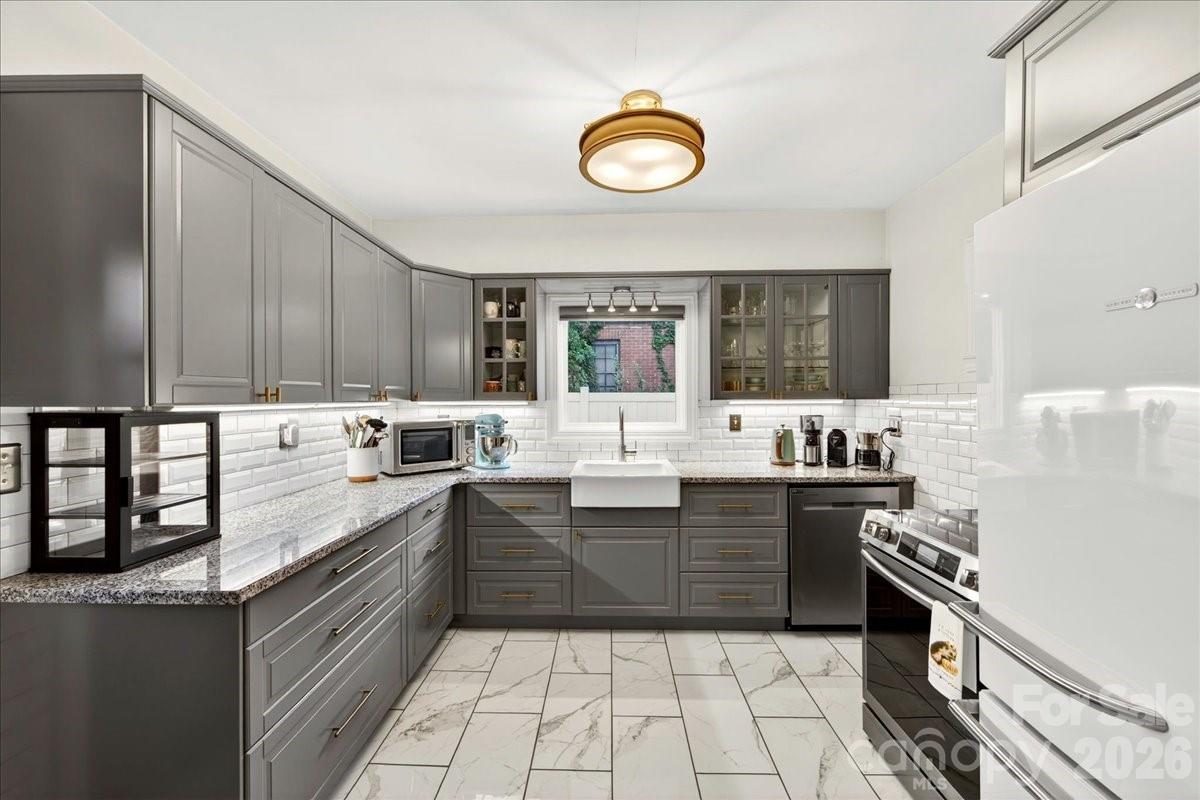 2225 Ashley Road — Charlotte