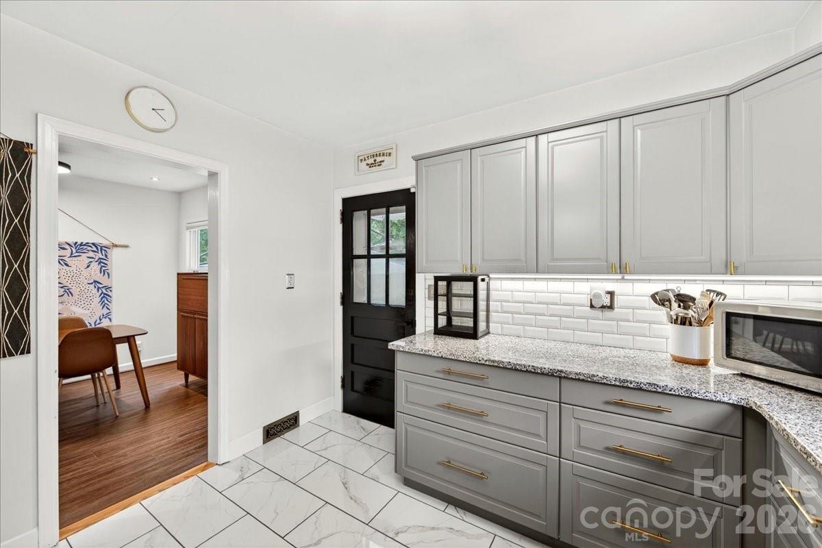 2225 Ashley Road — Charlotte