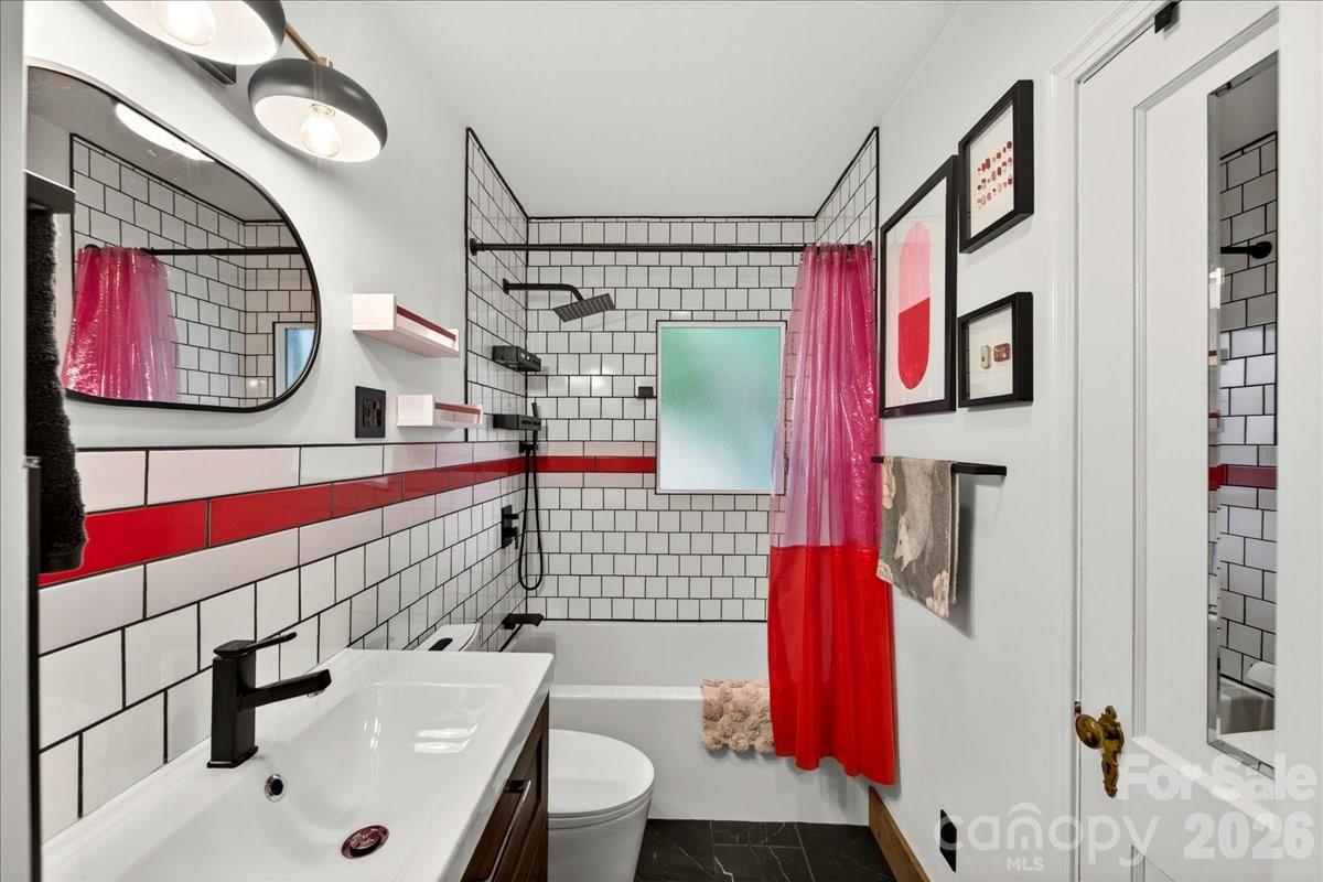 2225 Ashley Road — Charlotte