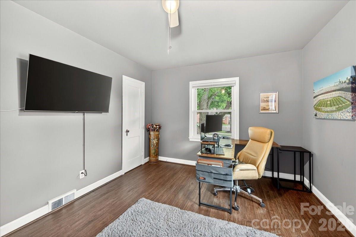 2225 Ashley Road — Charlotte