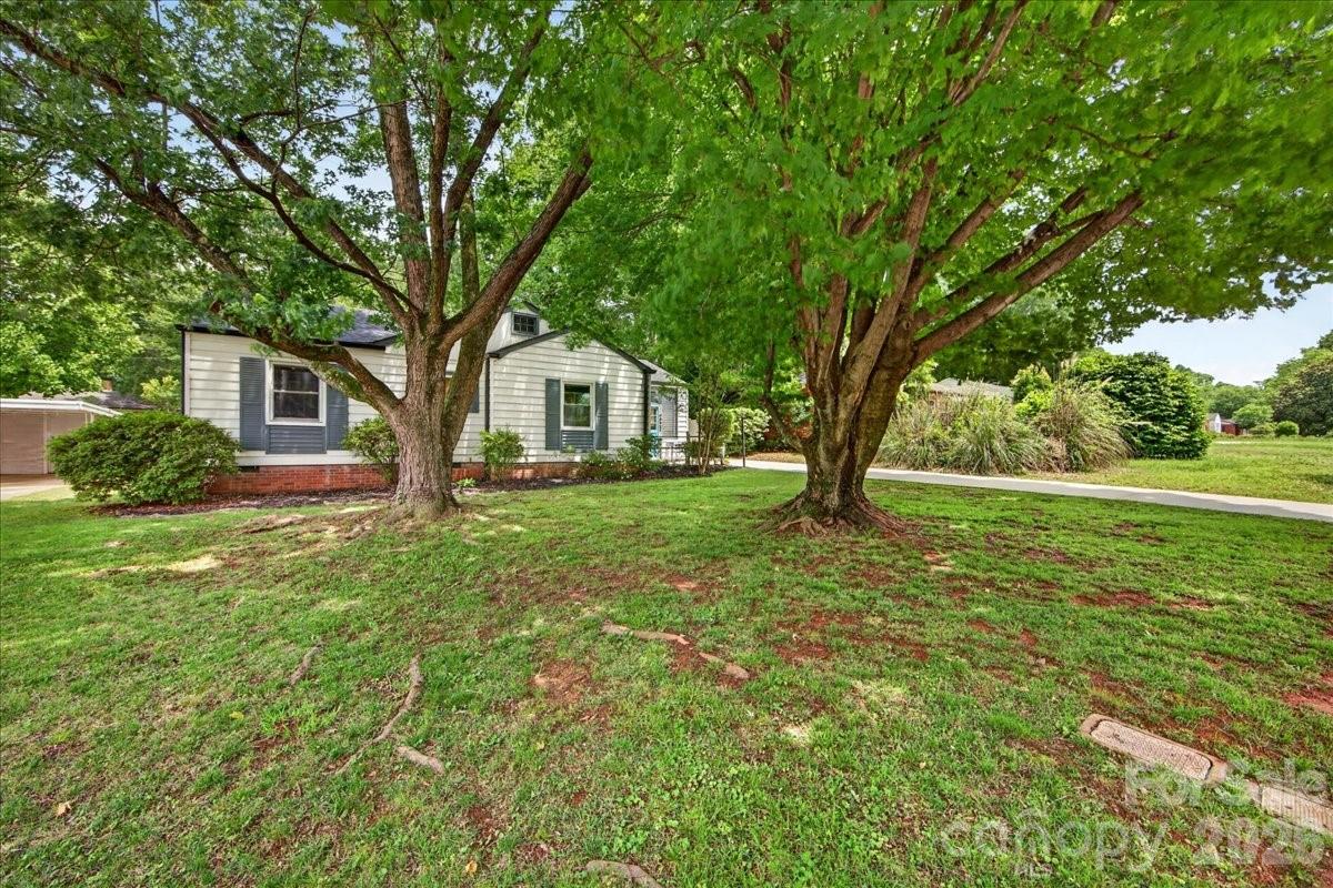 2225 Ashley Road — Charlotte