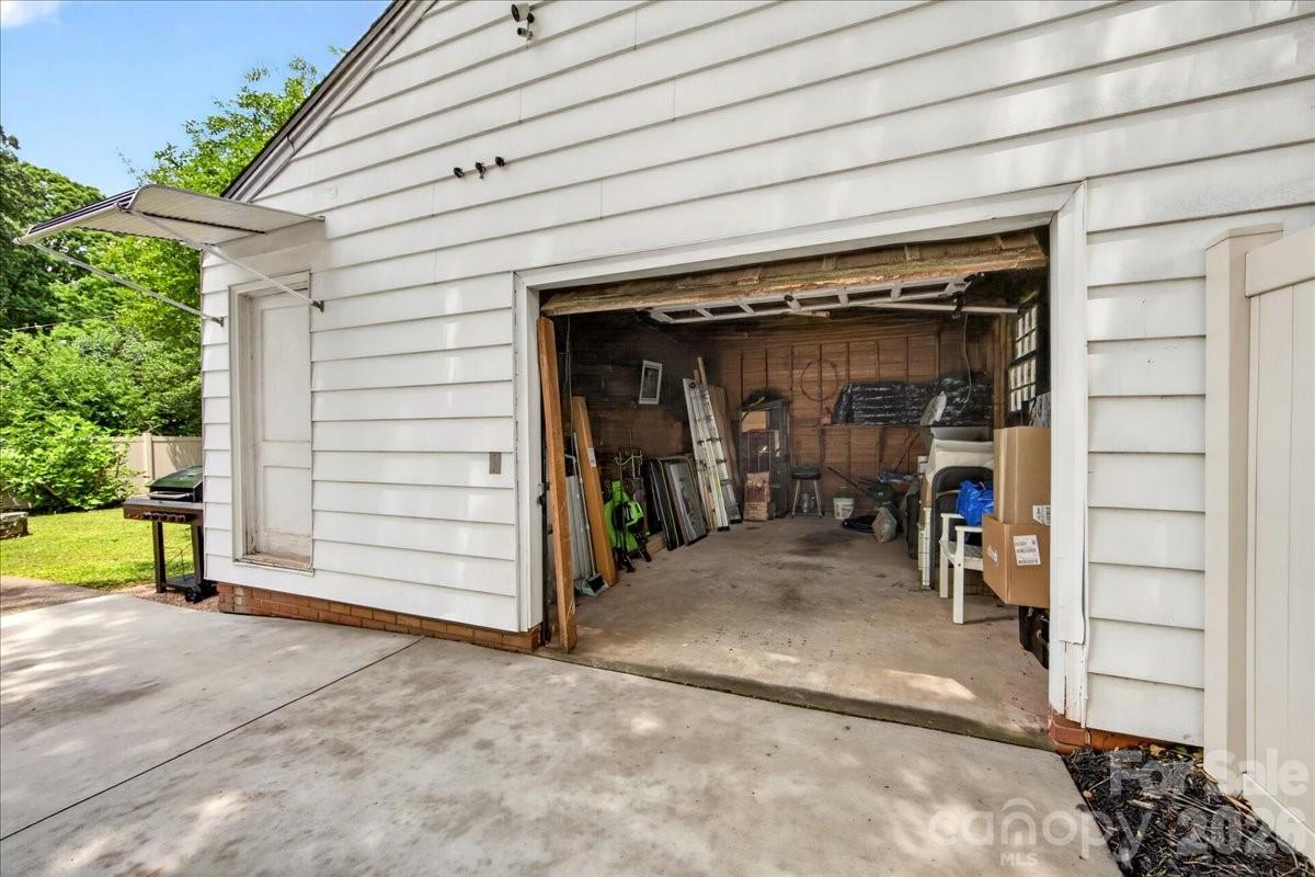 2225 Ashley Road — Charlotte