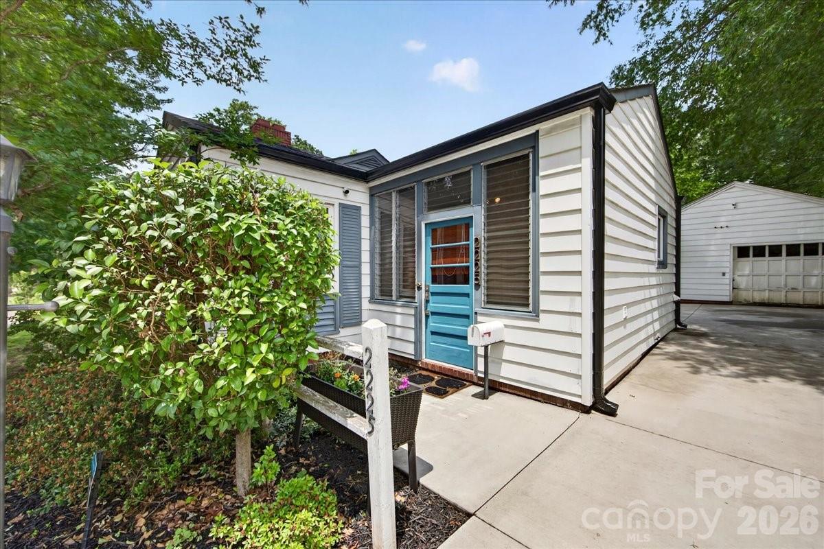 2225 Ashley Road — Charlotte