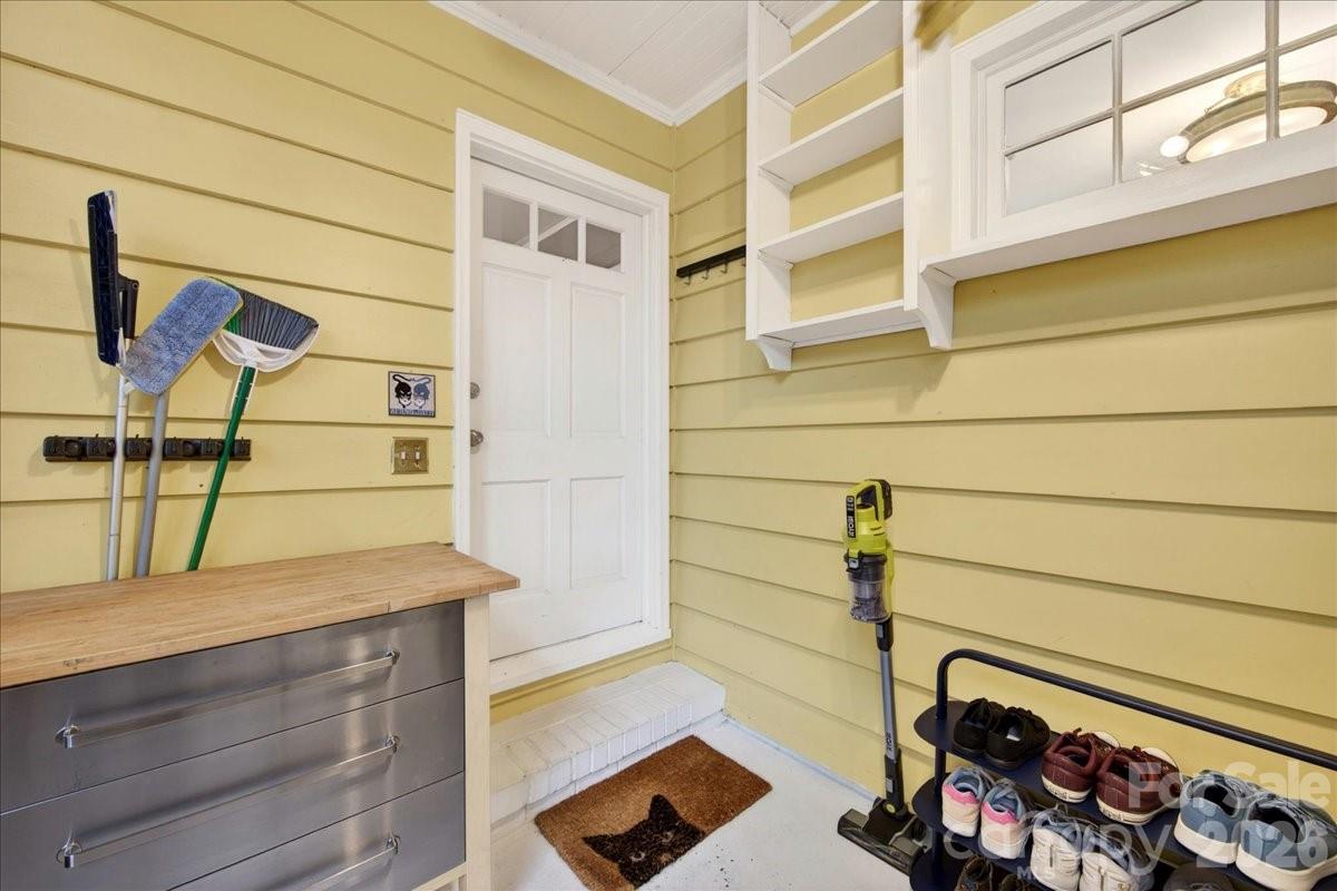 2225 Ashley Road — Charlotte
