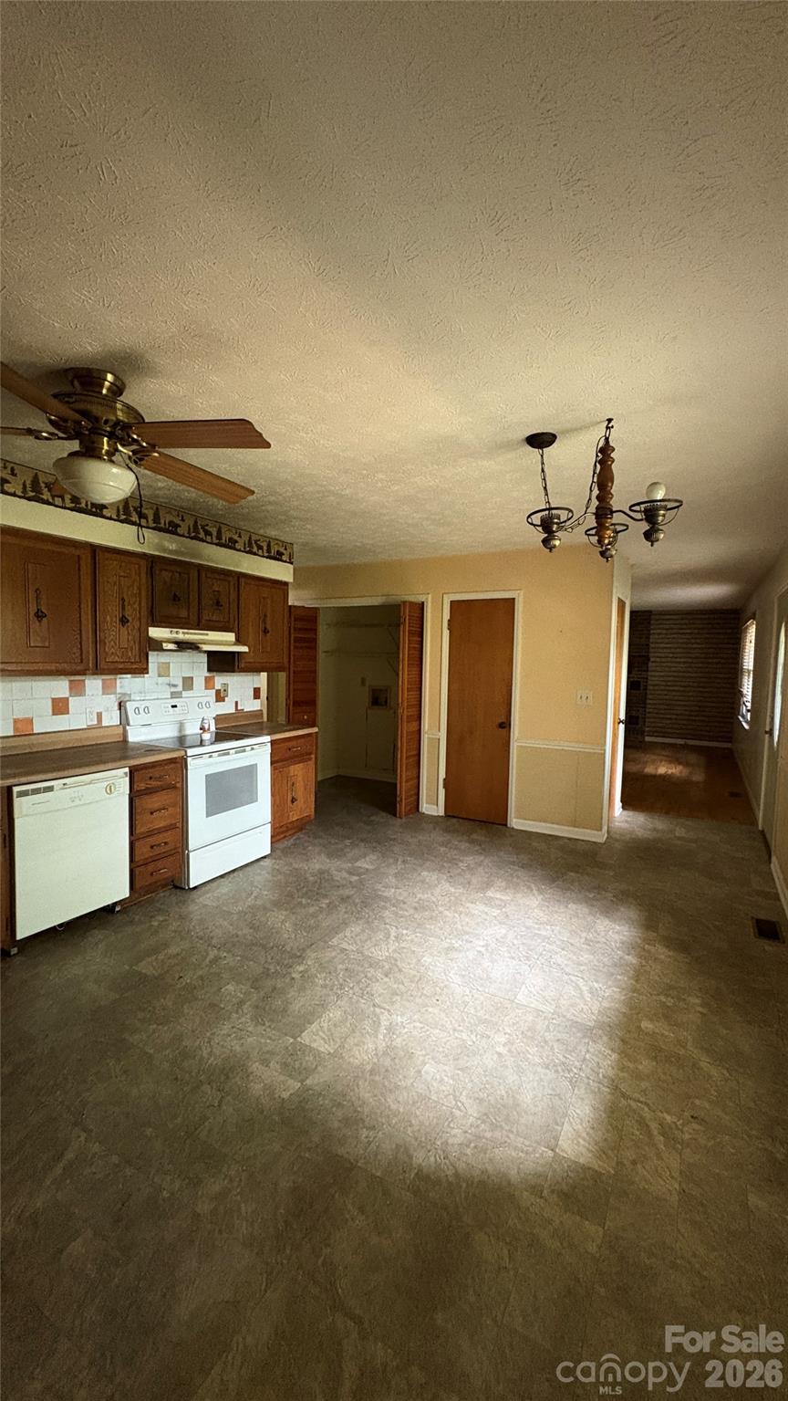 132 Haynes Street — Hendersonville