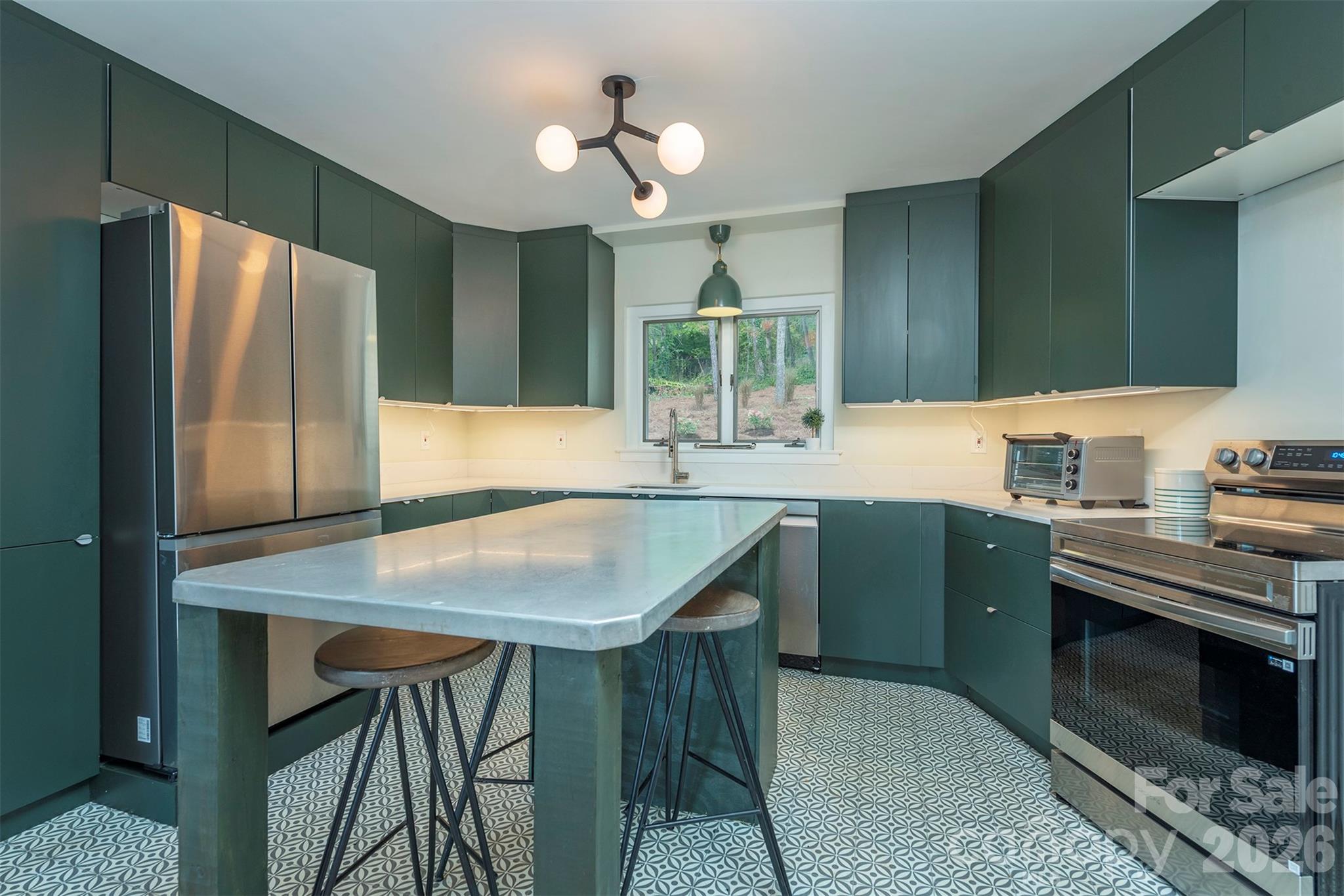 351 Windsor Road — Asheville