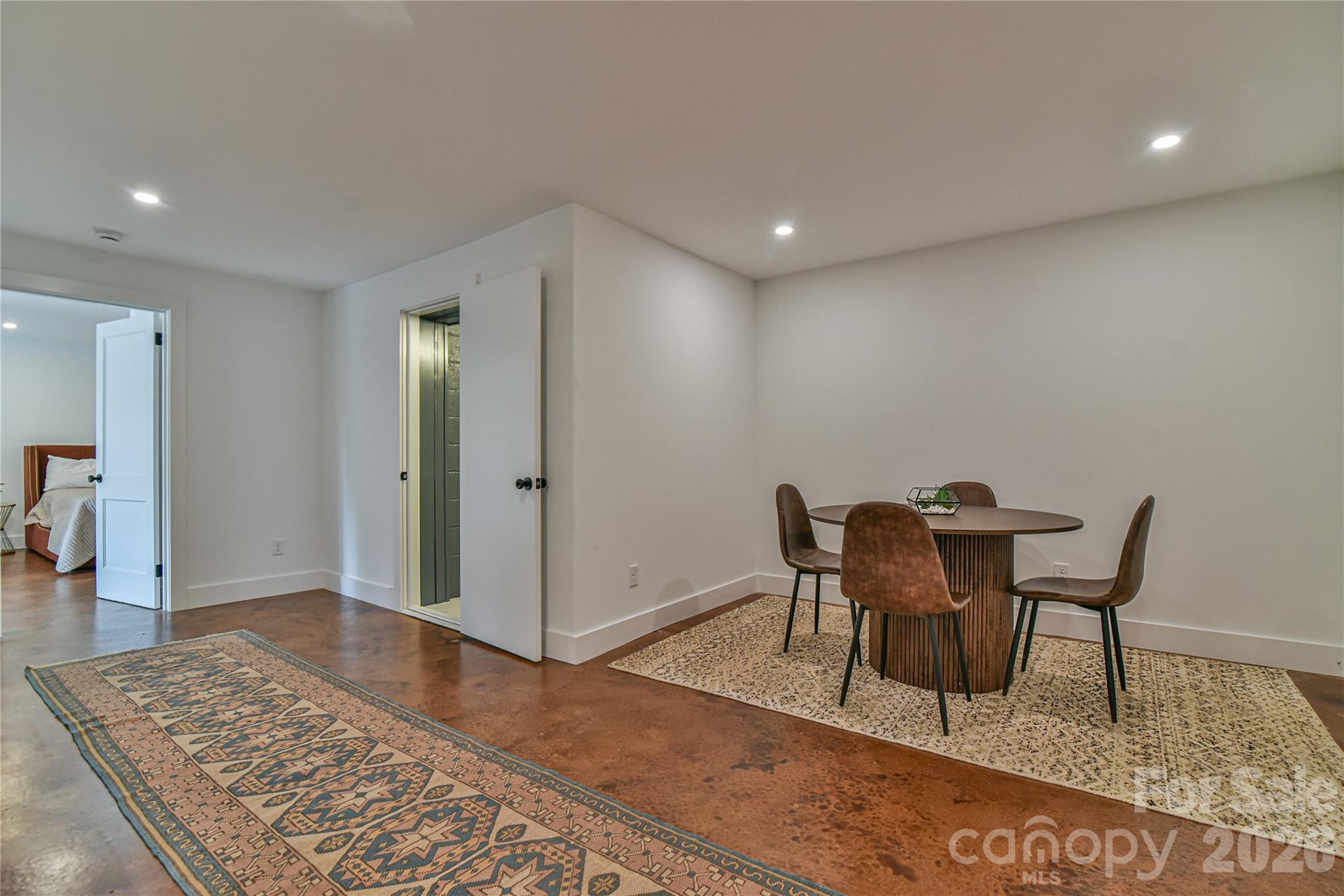 351 Windsor Road — Asheville