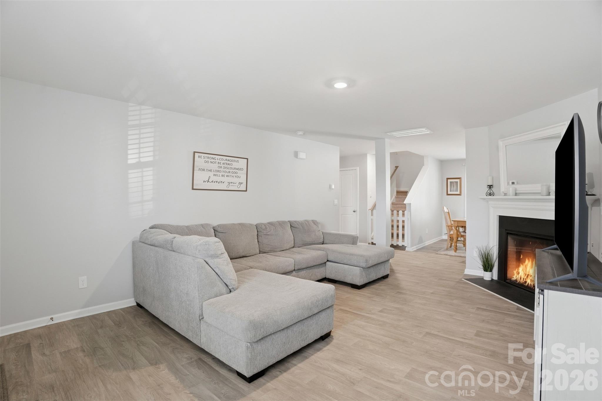 1347 Mifflin Lane — Dallas