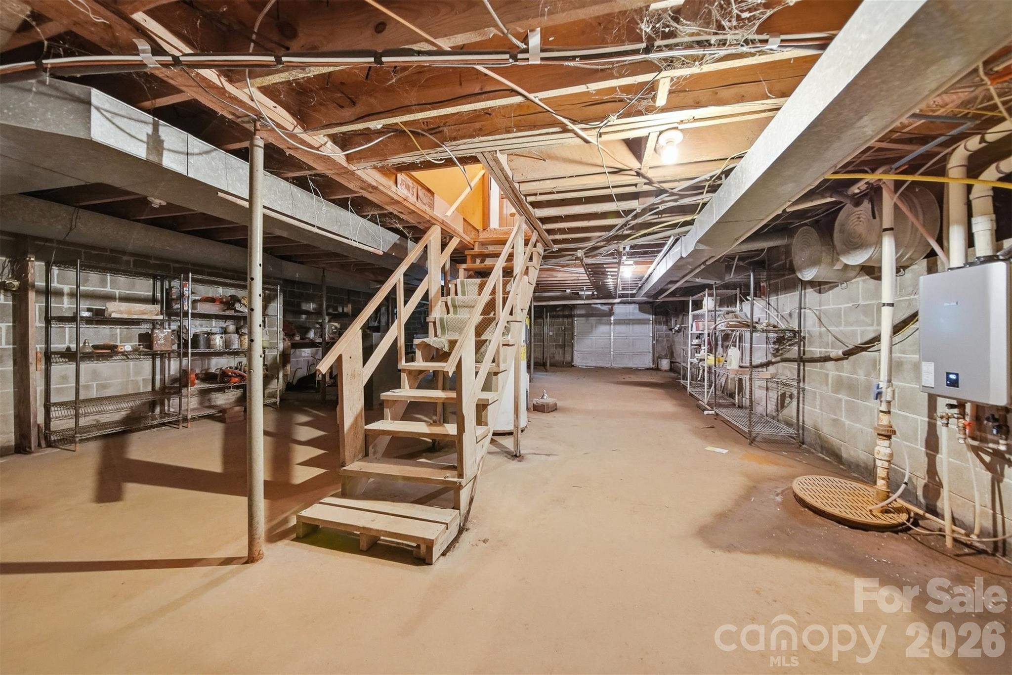 9121 NC 181 Highway — Newland