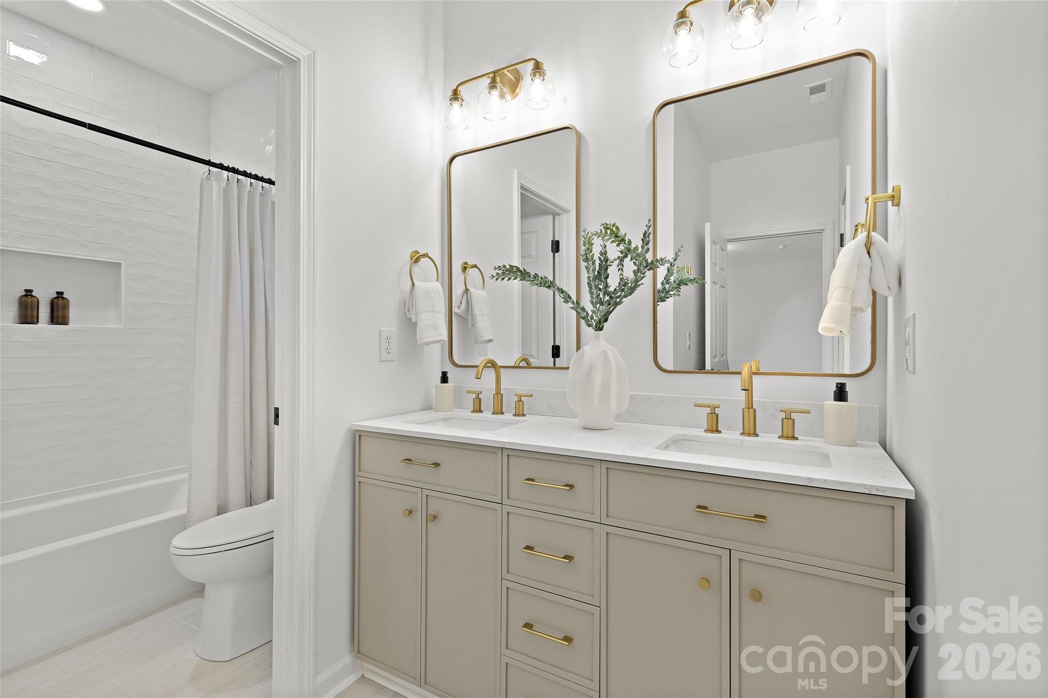 14724 Bridle Trace Lane — Pineville