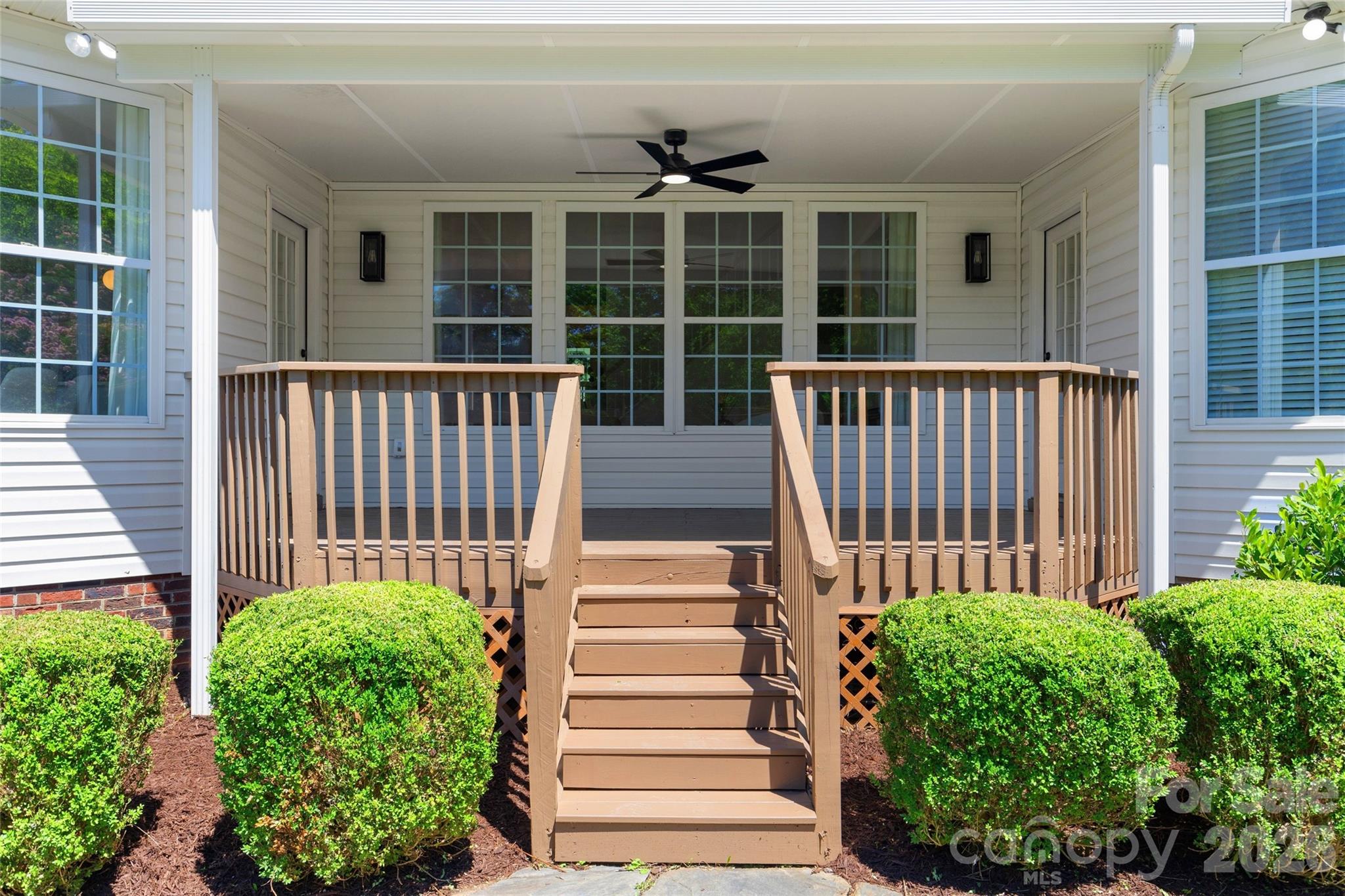 14724 Bridle Trace Lane — Pineville
