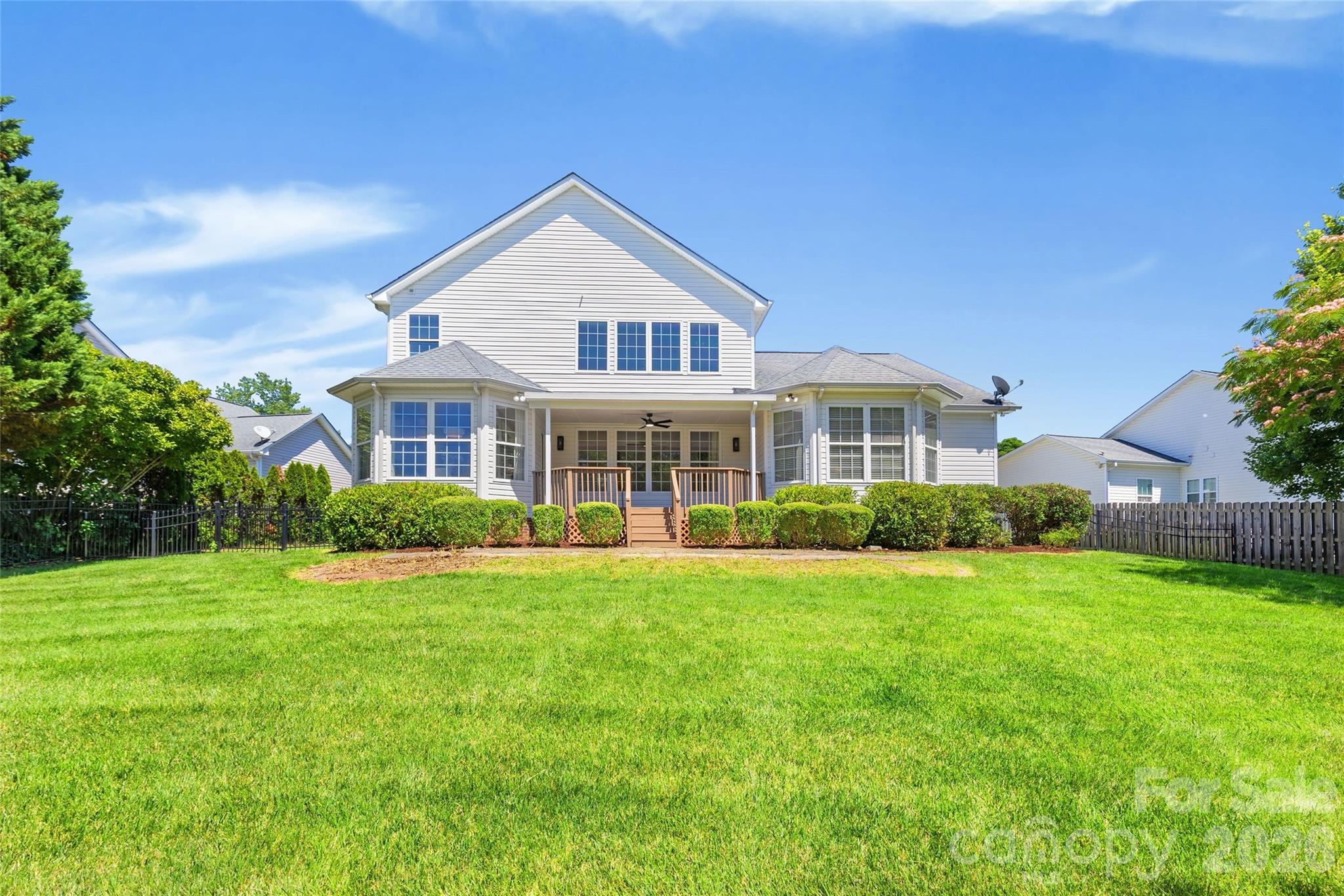 14724 Bridle Trace Lane — Pineville