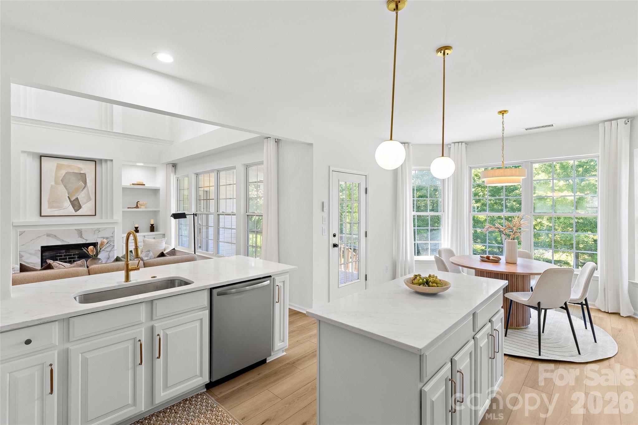 14724 Bridle Trace Lane — Pineville