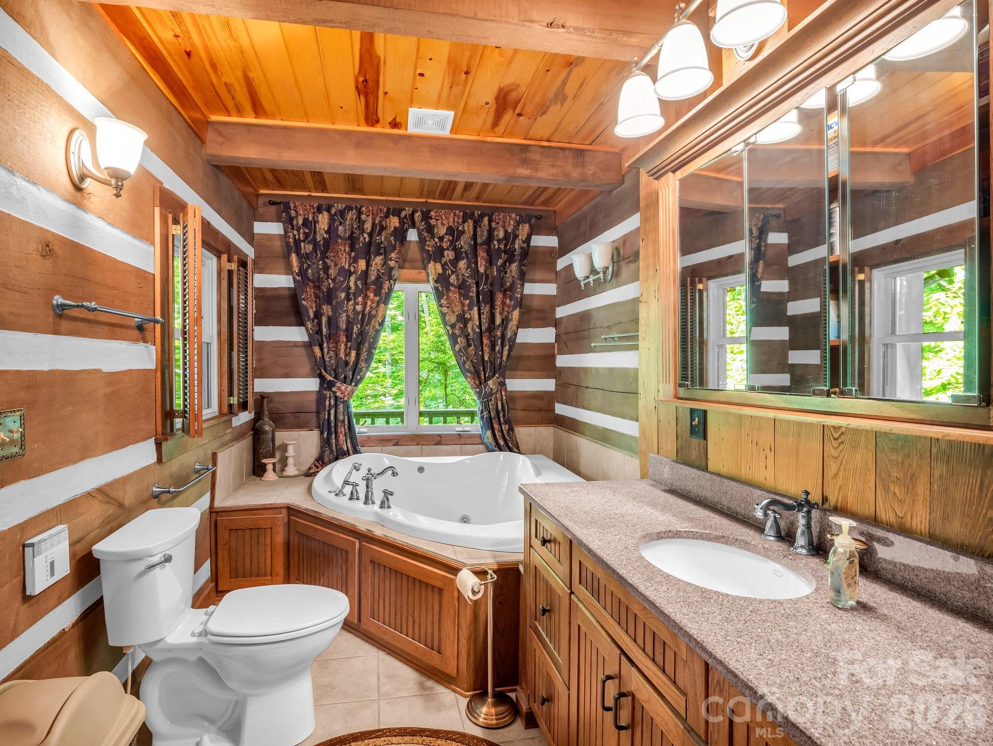 980 Mountain Forest Drive — Union Mills