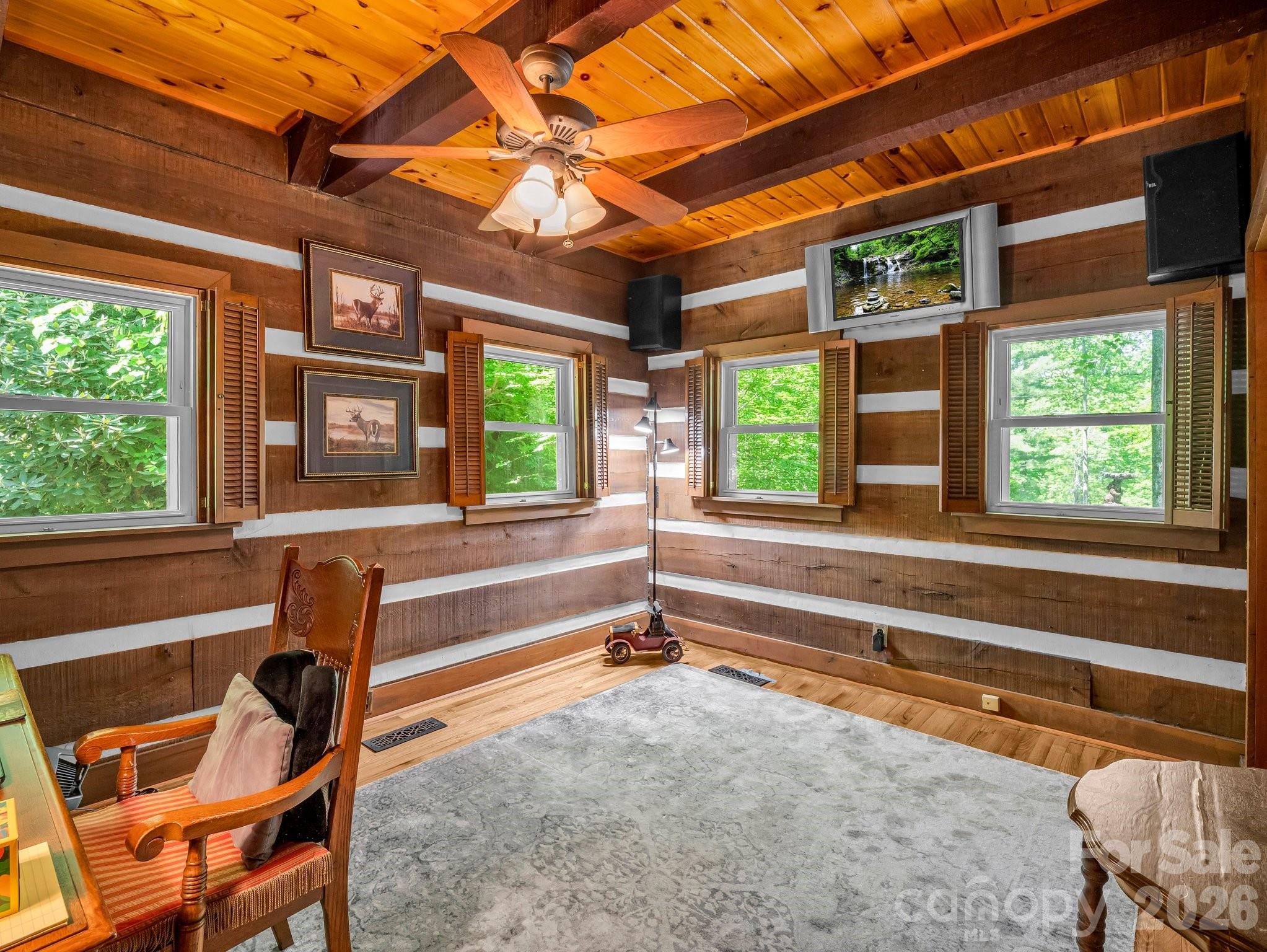 980 Mountain Forest Drive — Union Mills