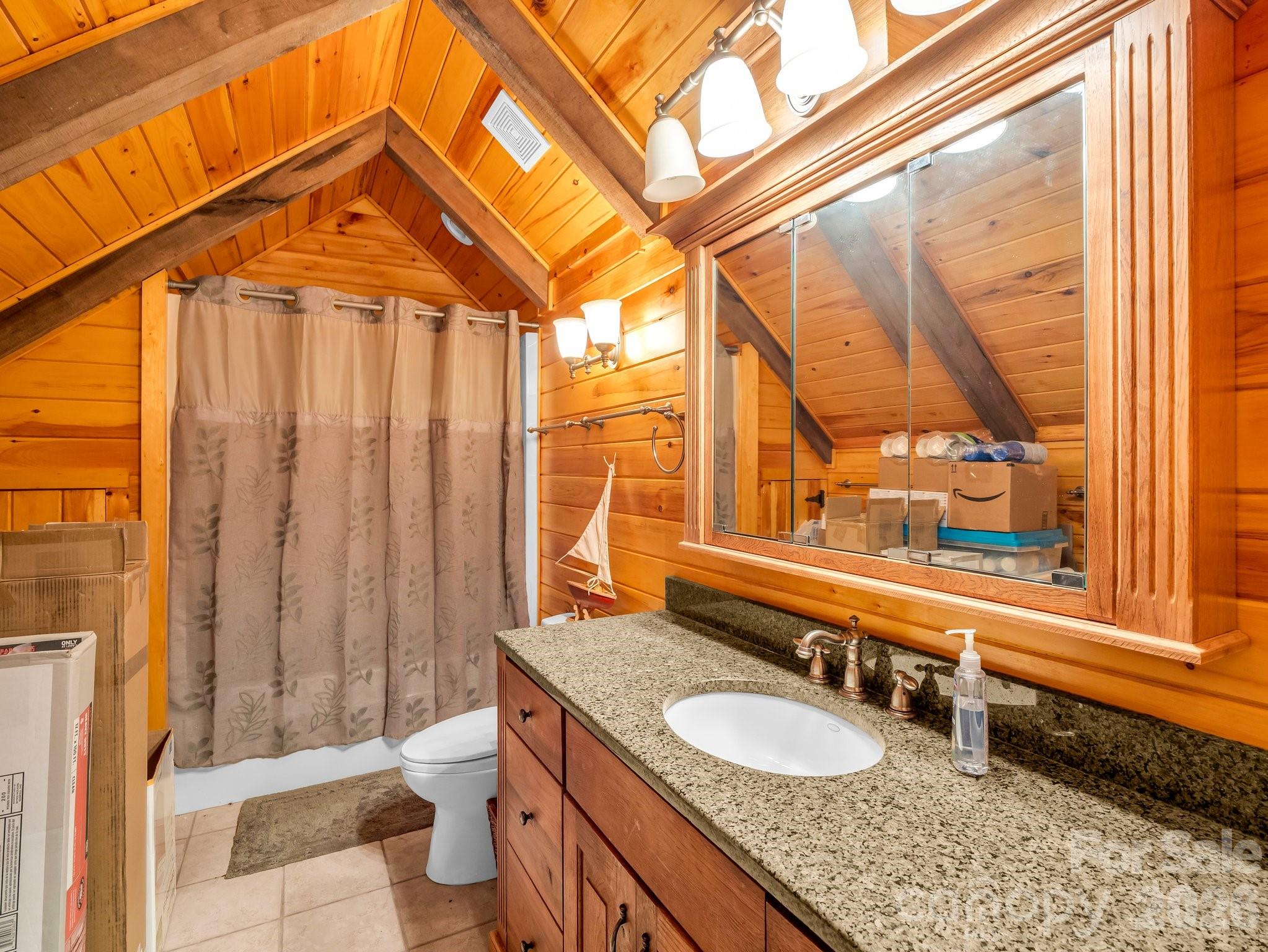 980 Mountain Forest Drive — Union Mills