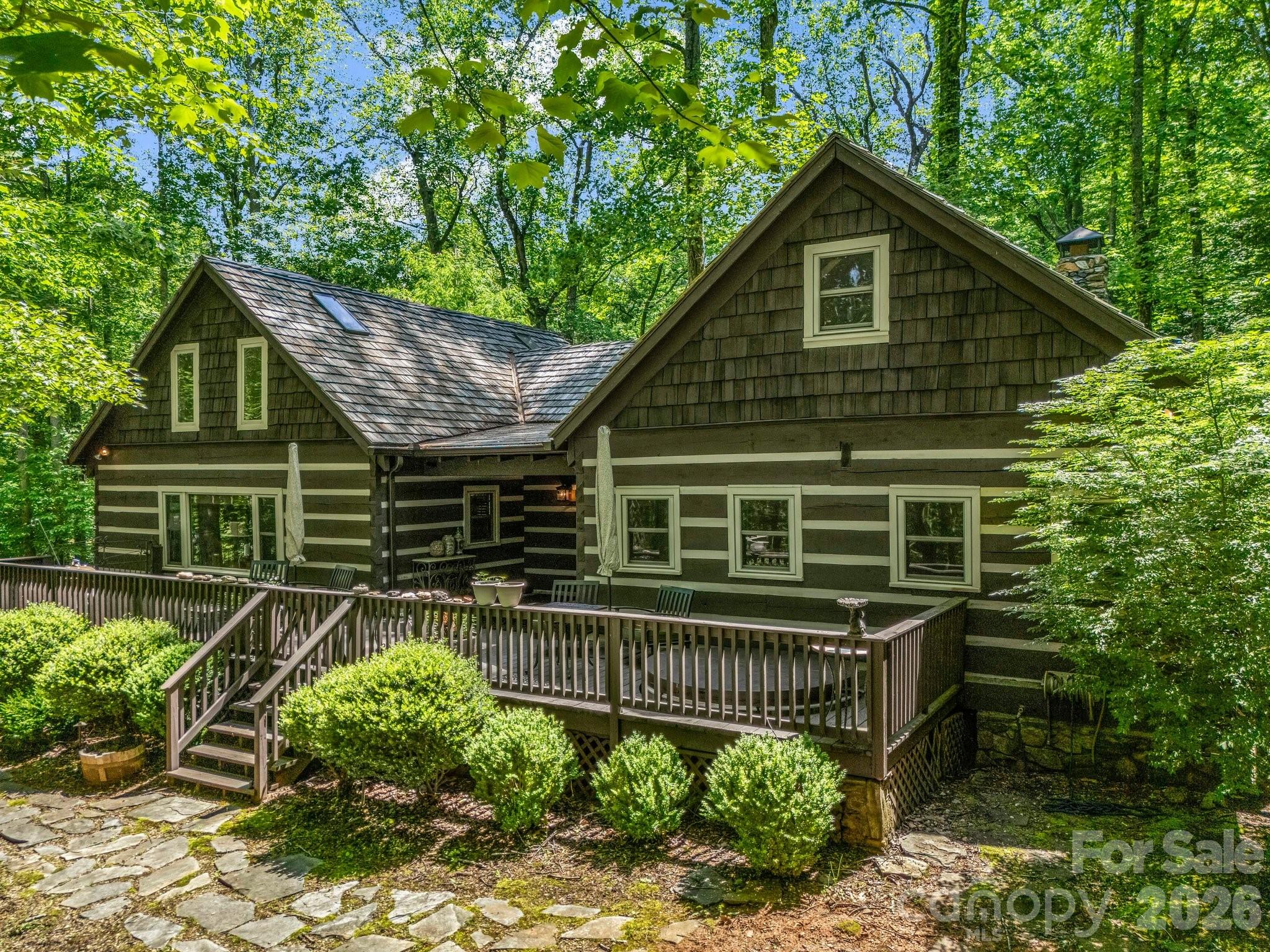 980 Mountain Forest Drive — Union Mills