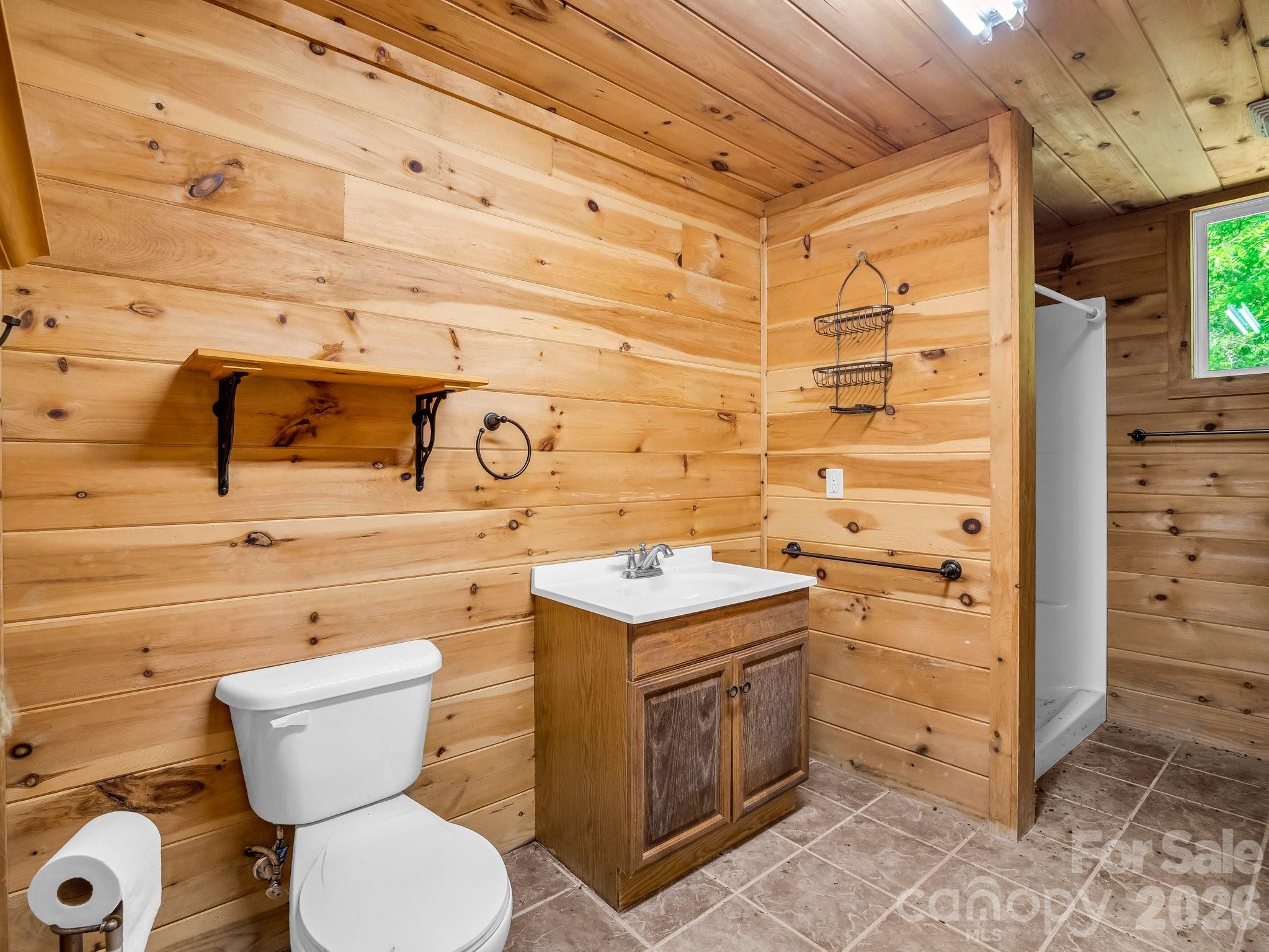 980 Mountain Forest Drive — Union Mills