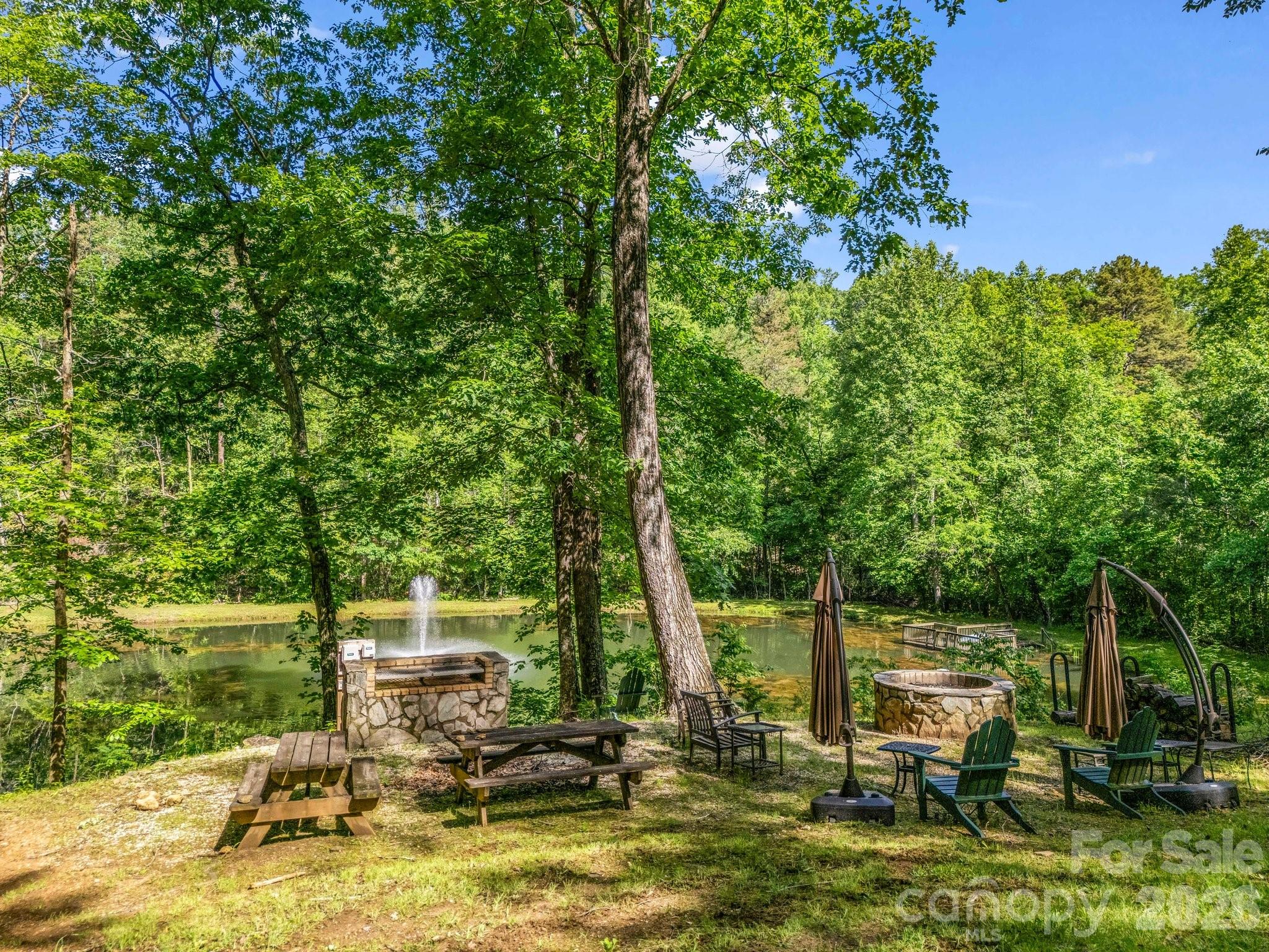 980 Mountain Forest Drive — Union Mills