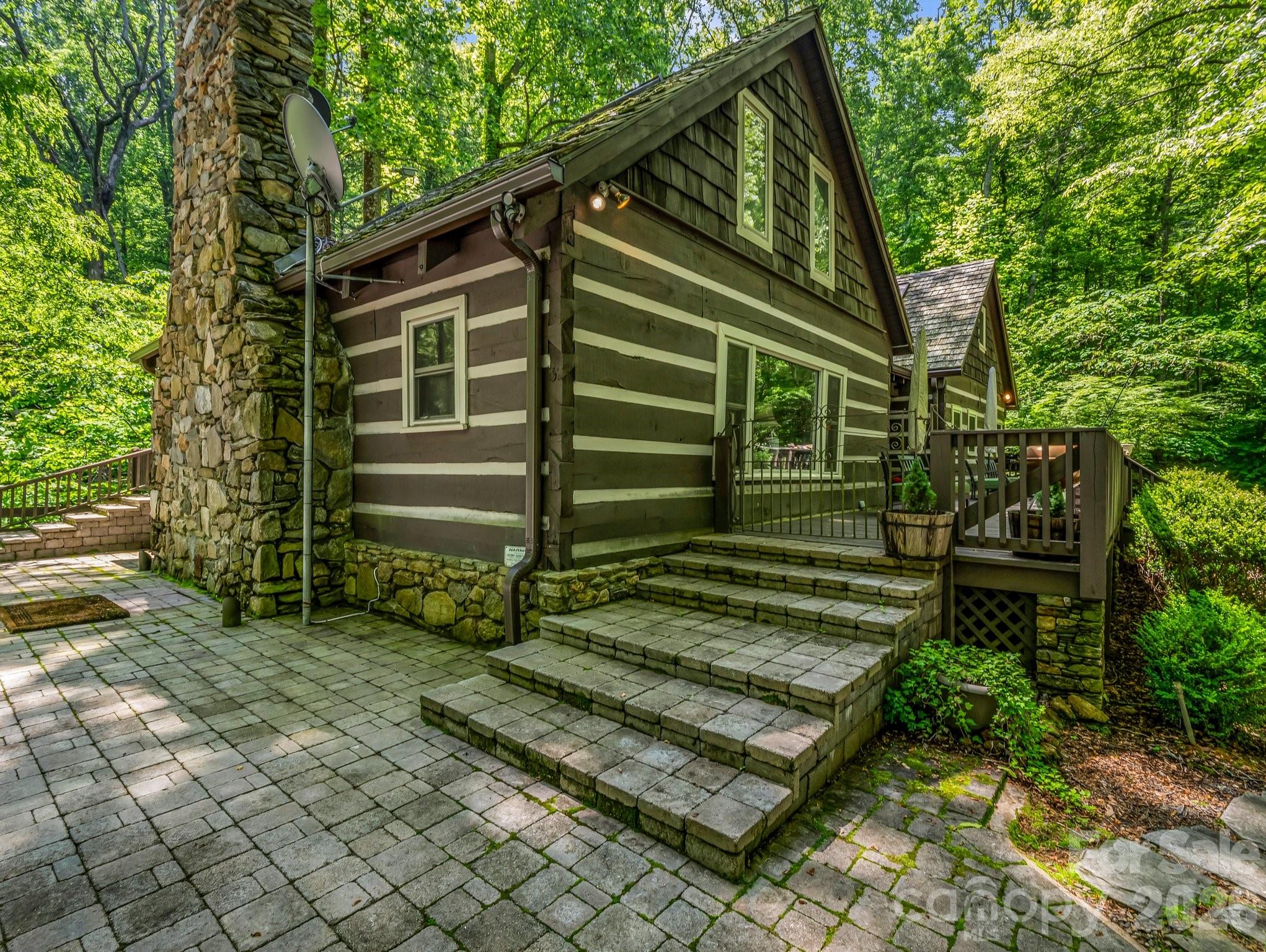 980 Mountain Forest Drive — Union Mills