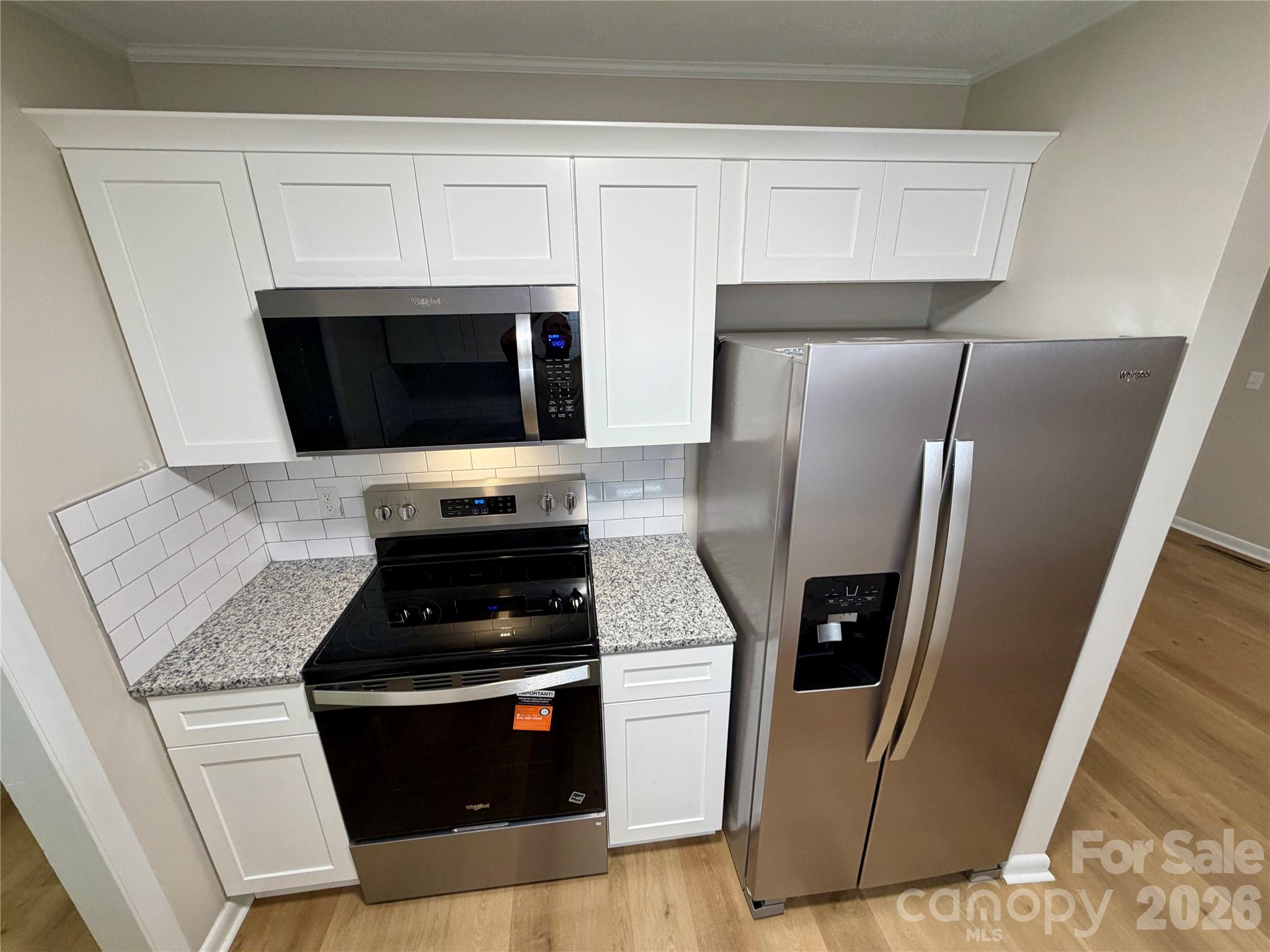 1880 Woodridge Circle — Hickory