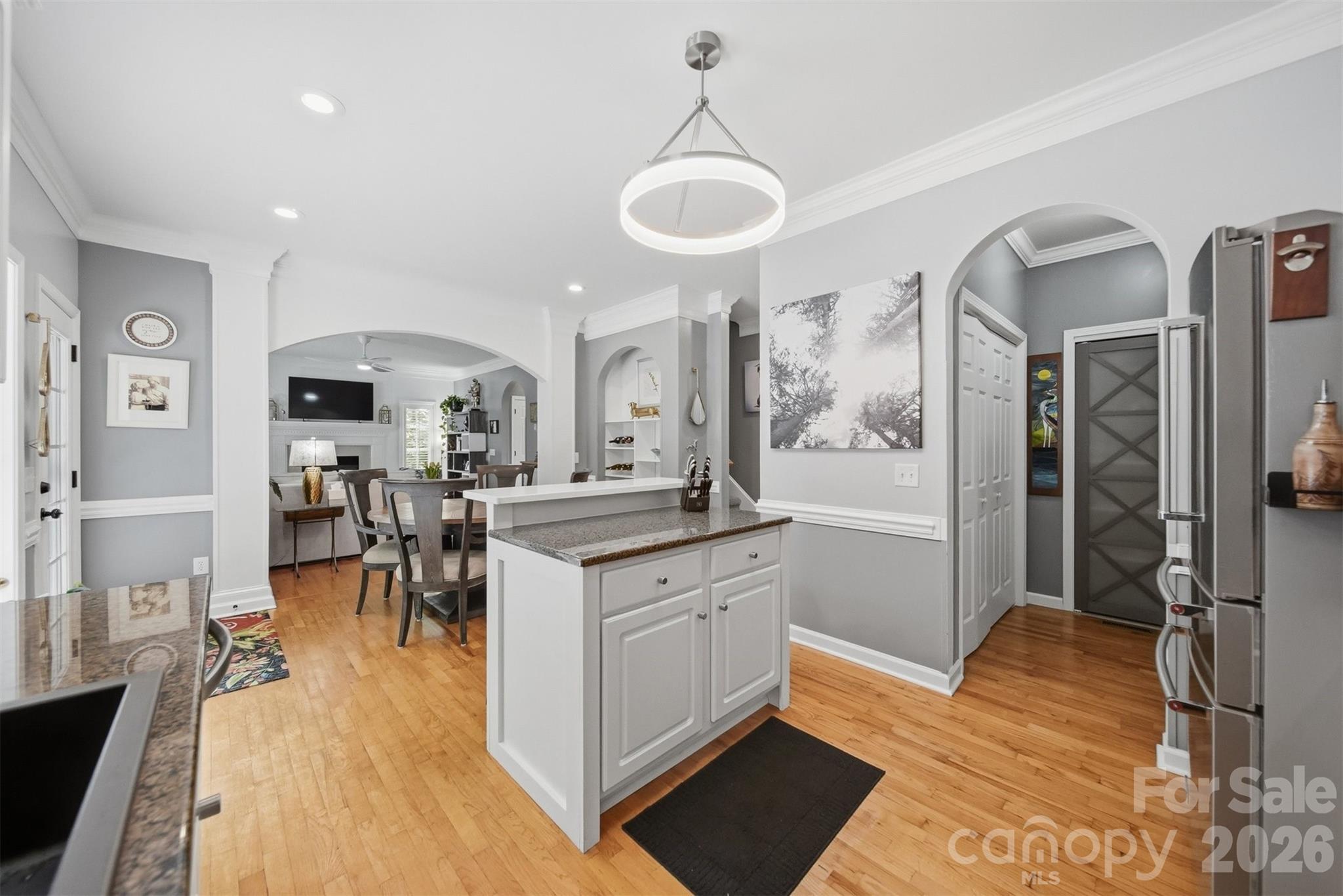 5780 Crown Terrace — Hickory