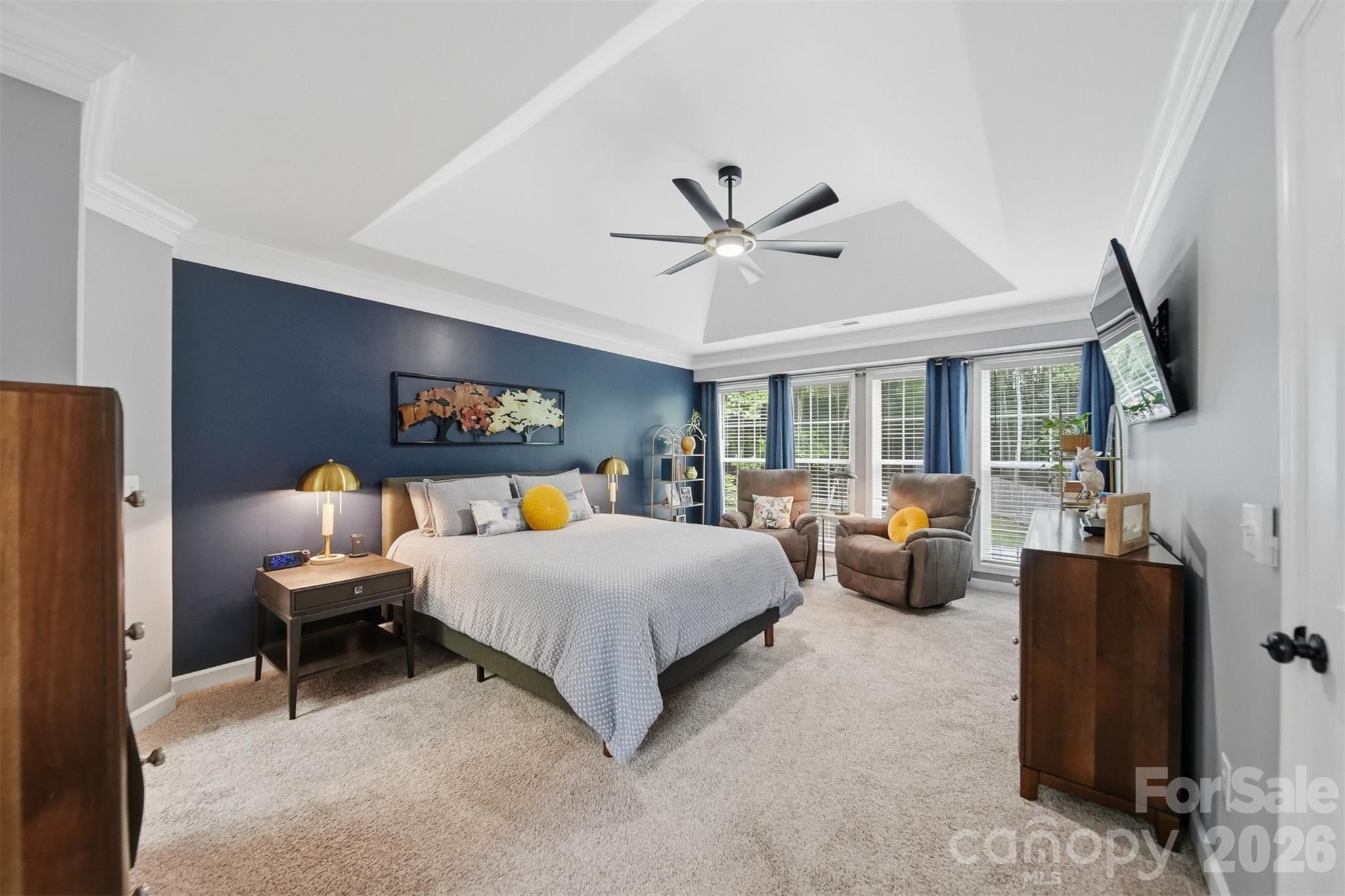5780 Crown Terrace — Hickory