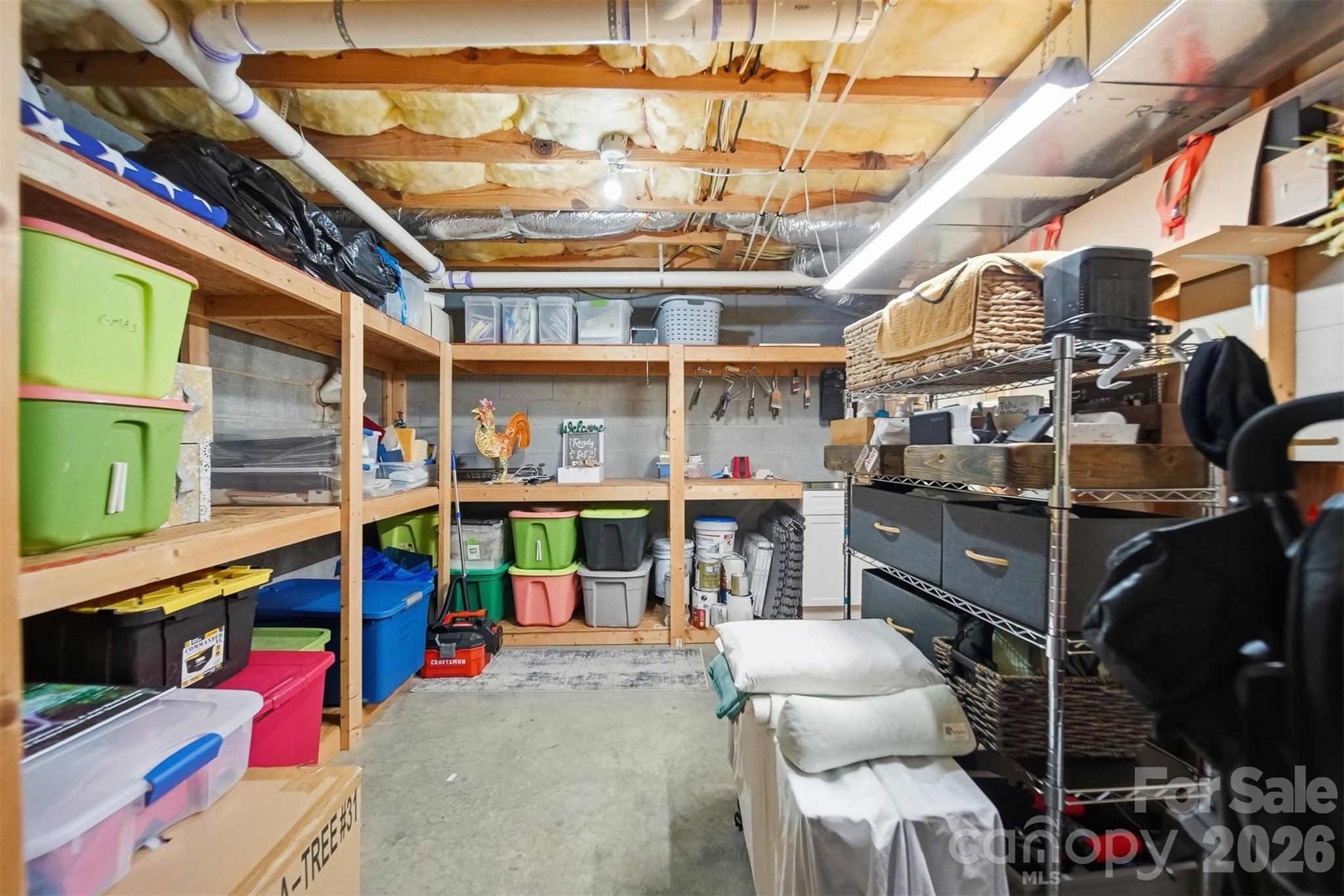5780 Crown Terrace — Hickory
