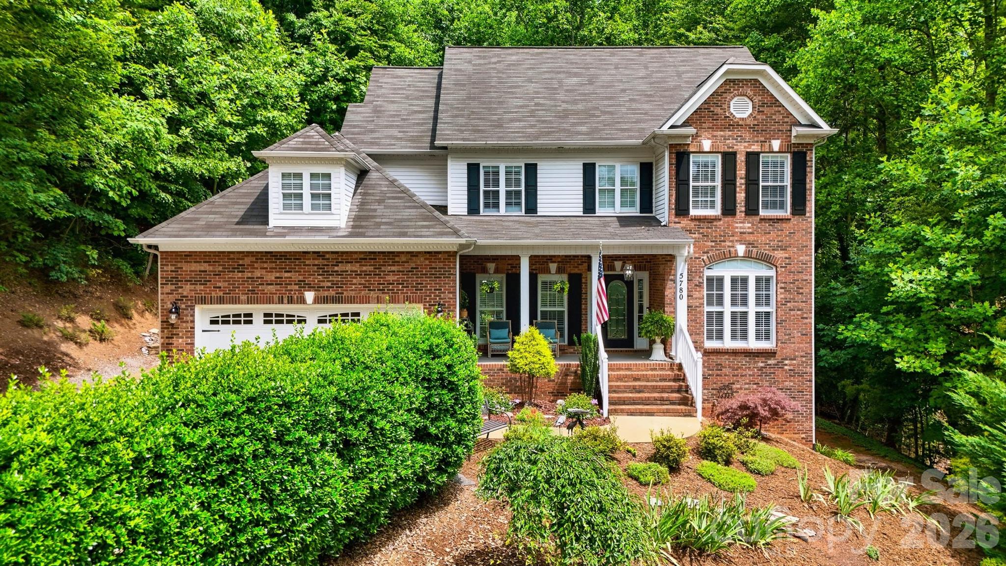 5780 Crown Terrace — Hickory