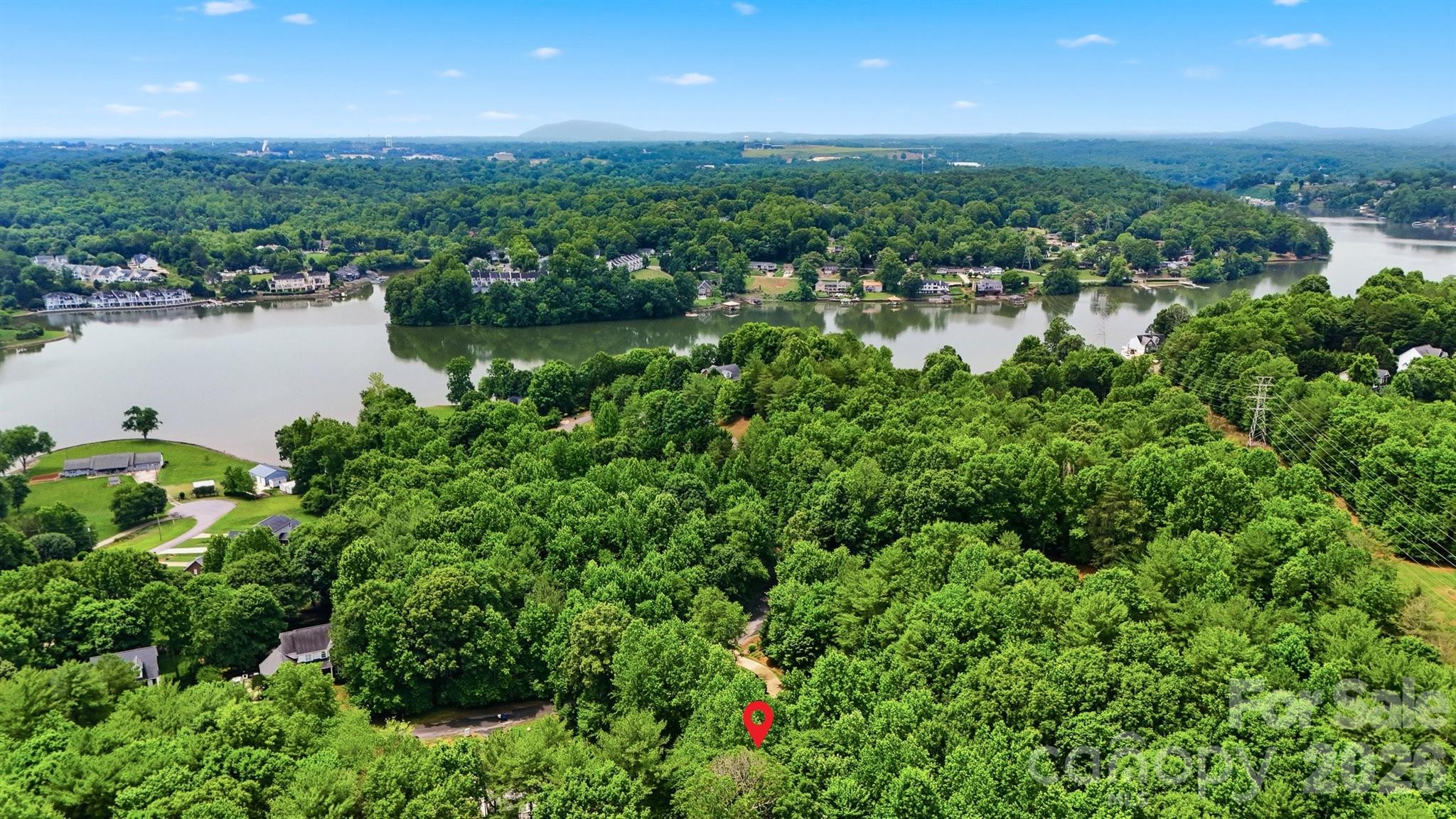 5780 Crown Terrace — Hickory