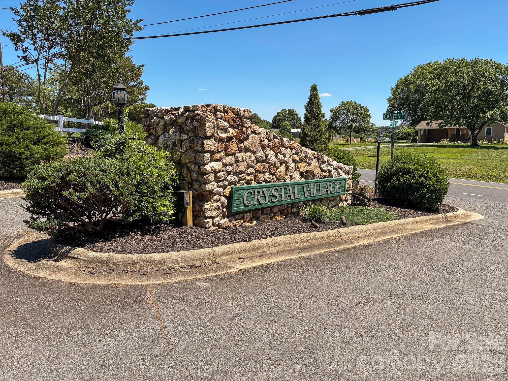 305 Imperial Way — Albemarle