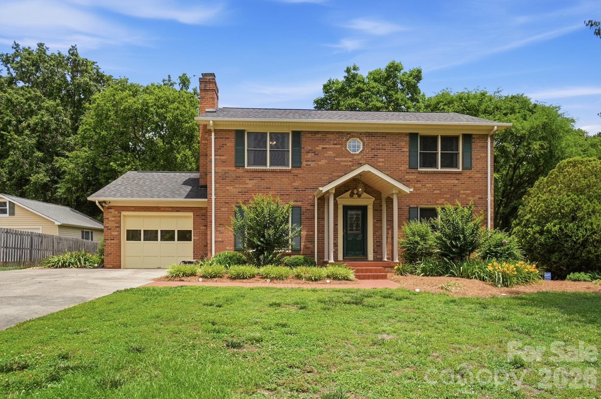 804 Mcgregor Drive NE — Concord