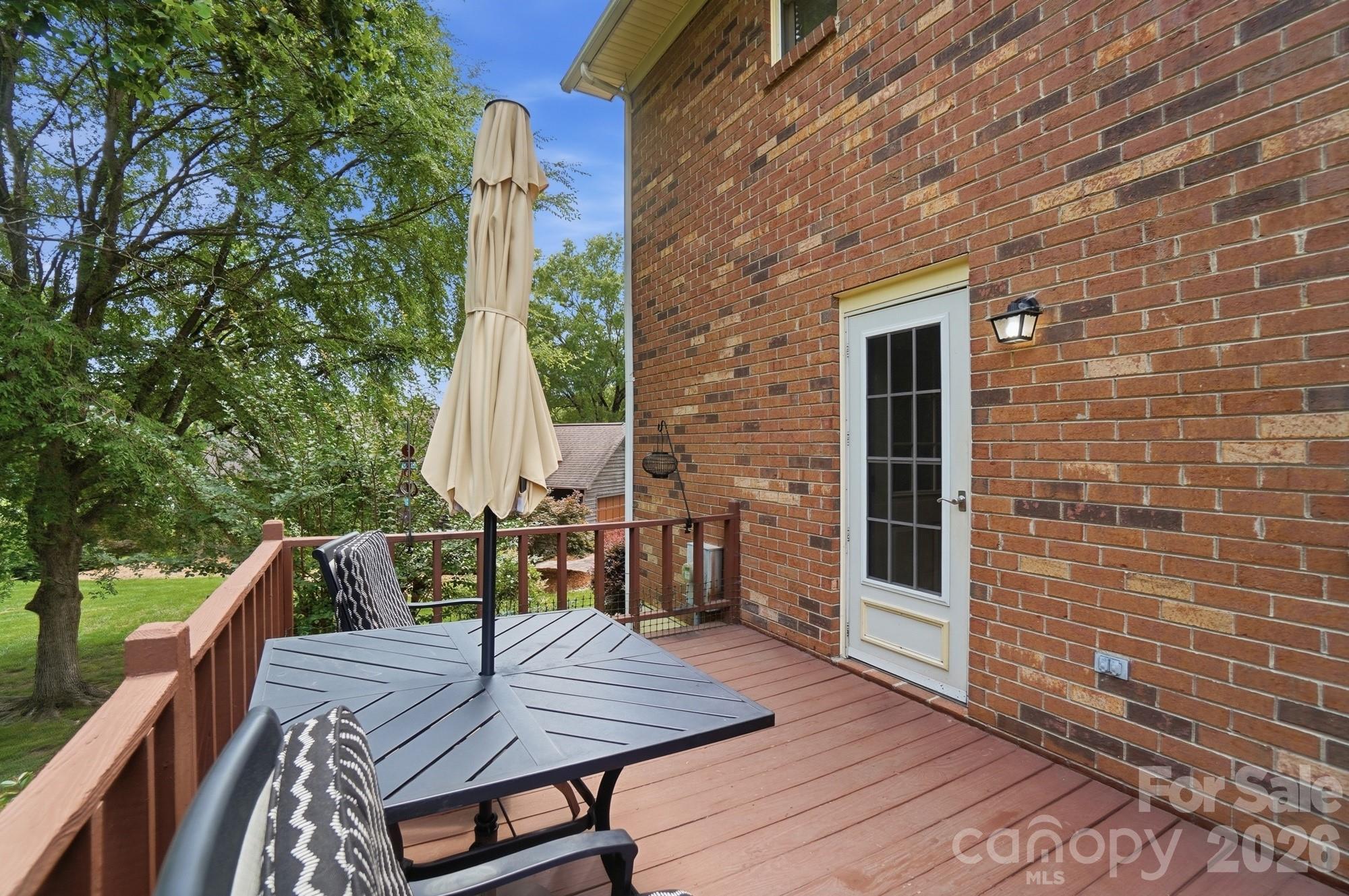 804 Mcgregor Drive NE — Concord