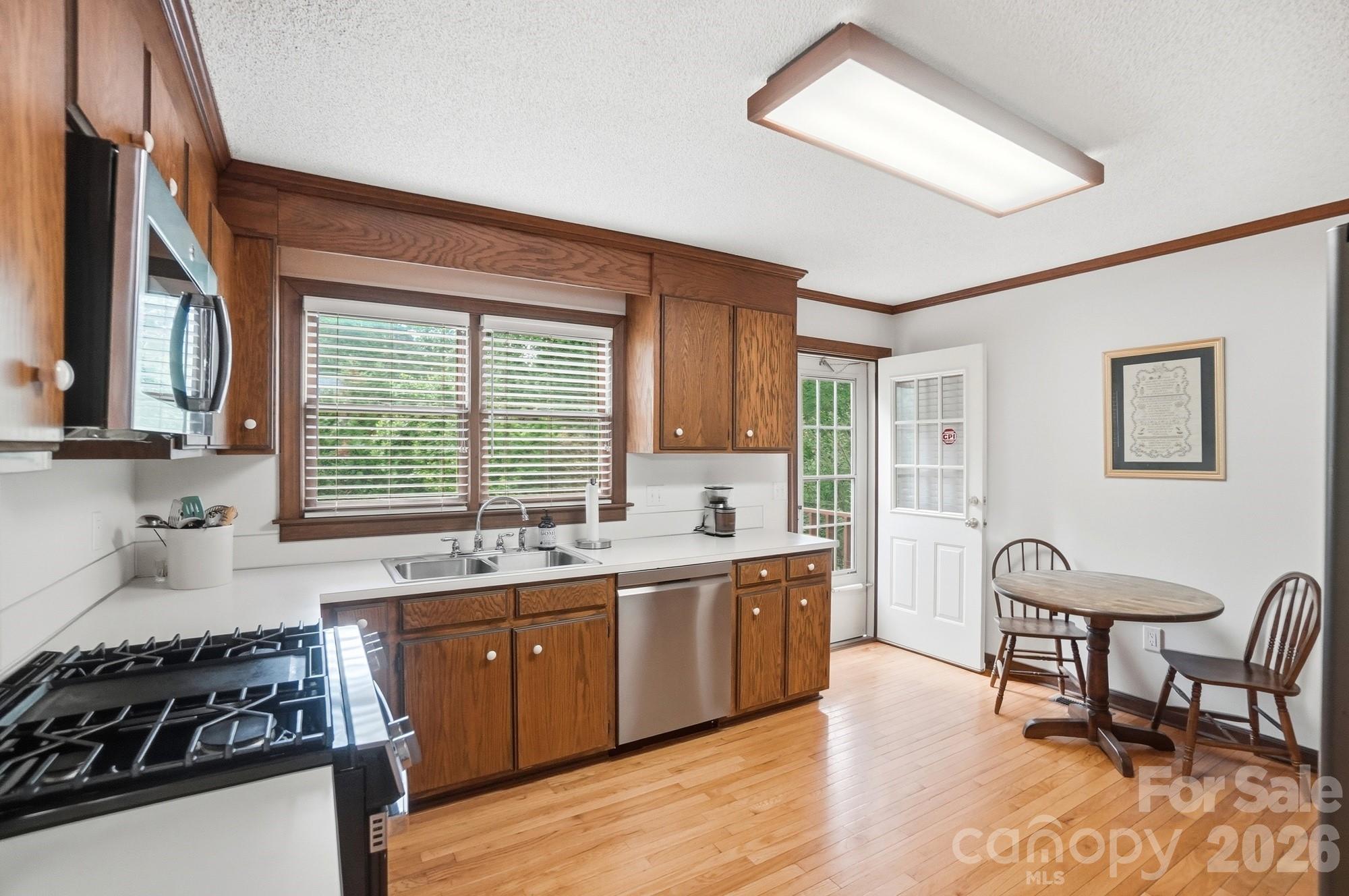 804 Mcgregor Drive NE — Concord