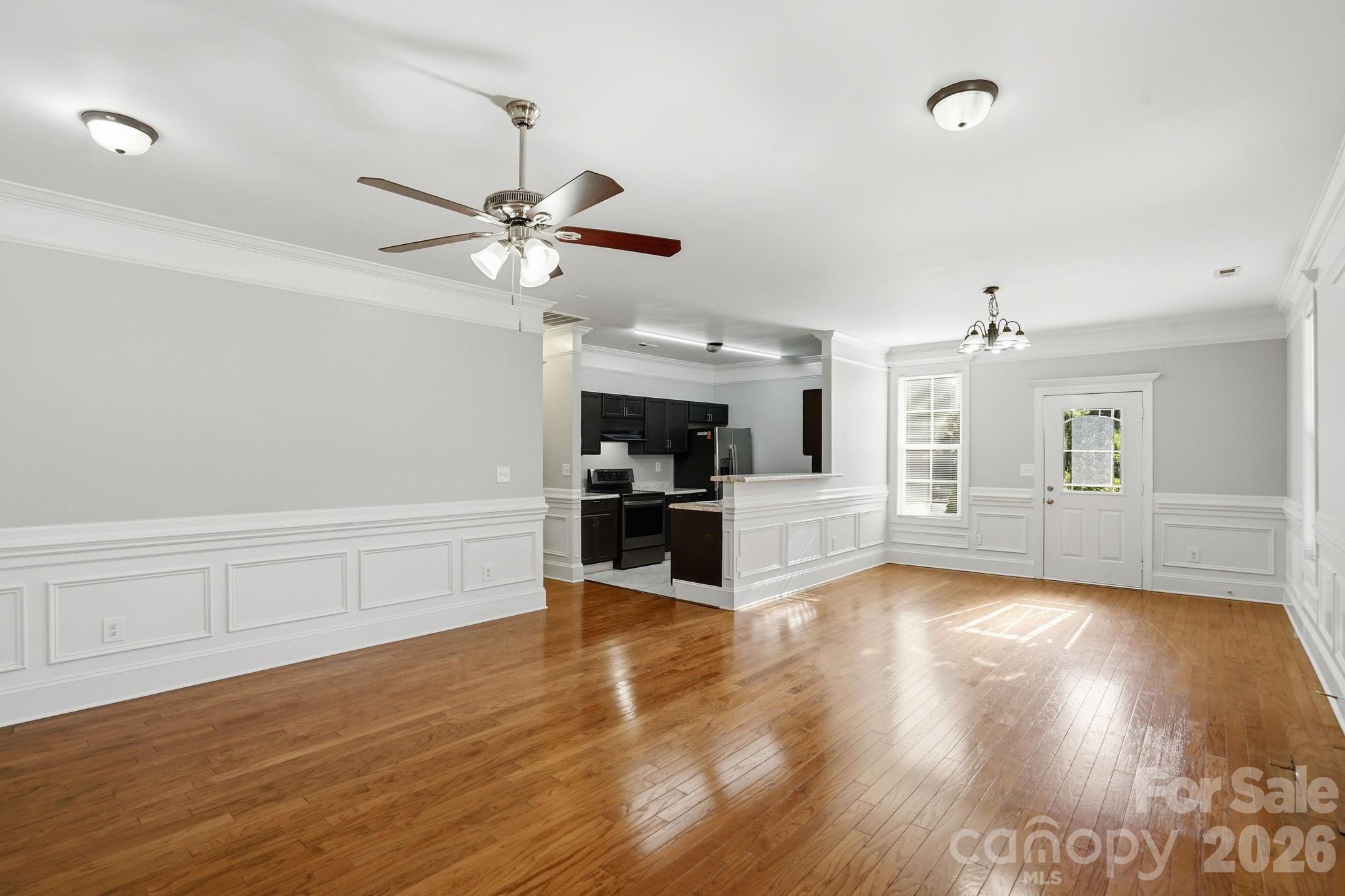 411 W Sullivan Street — Gastonia