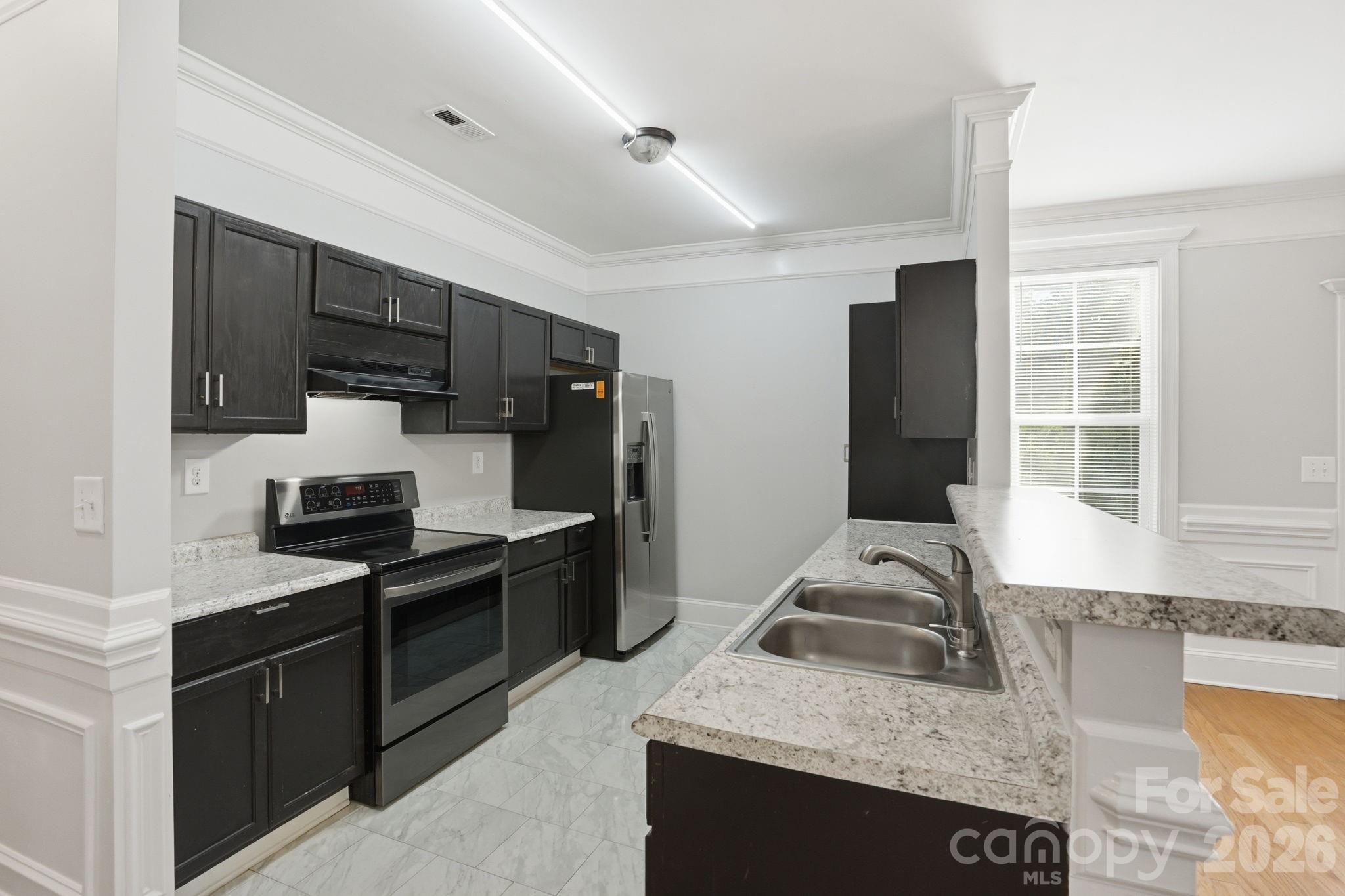 411 W Sullivan Street — Gastonia