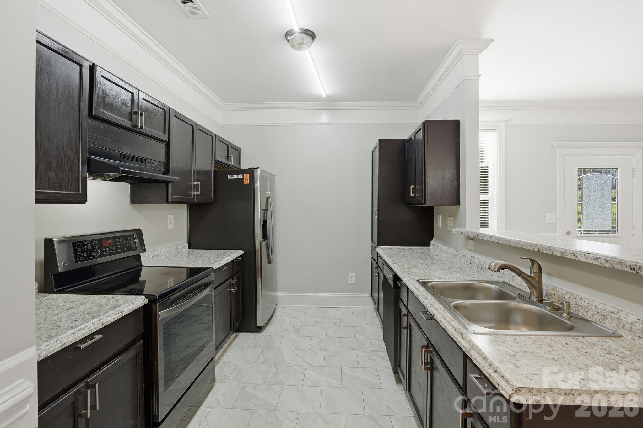 411 W Sullivan Street — Gastonia