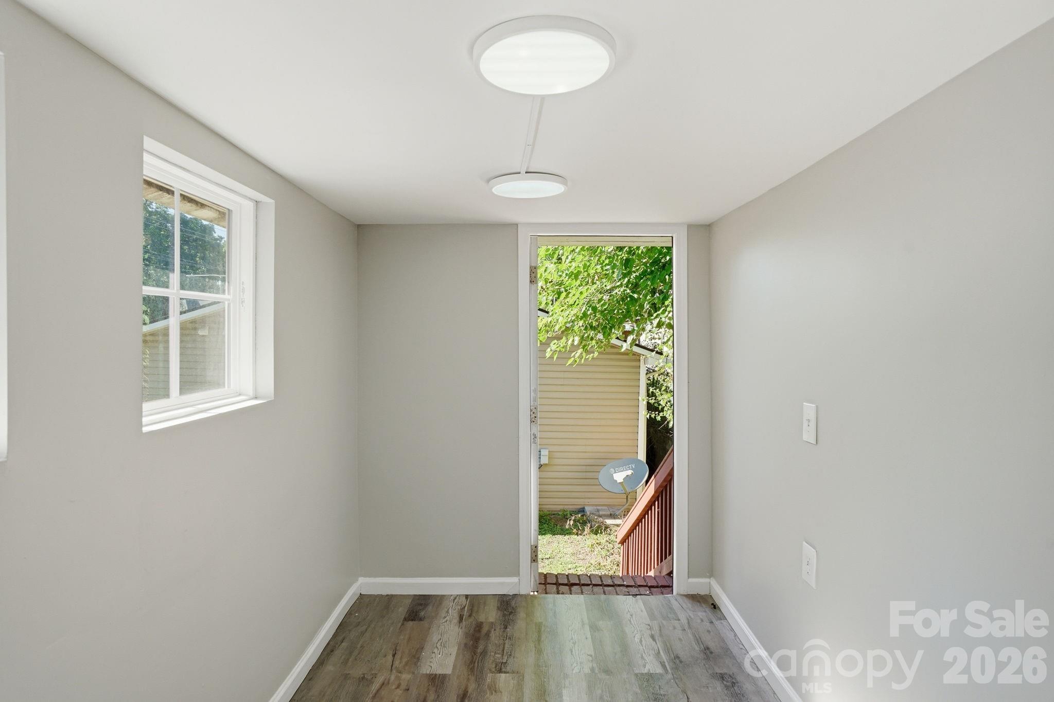 411 W Sullivan Street — Gastonia