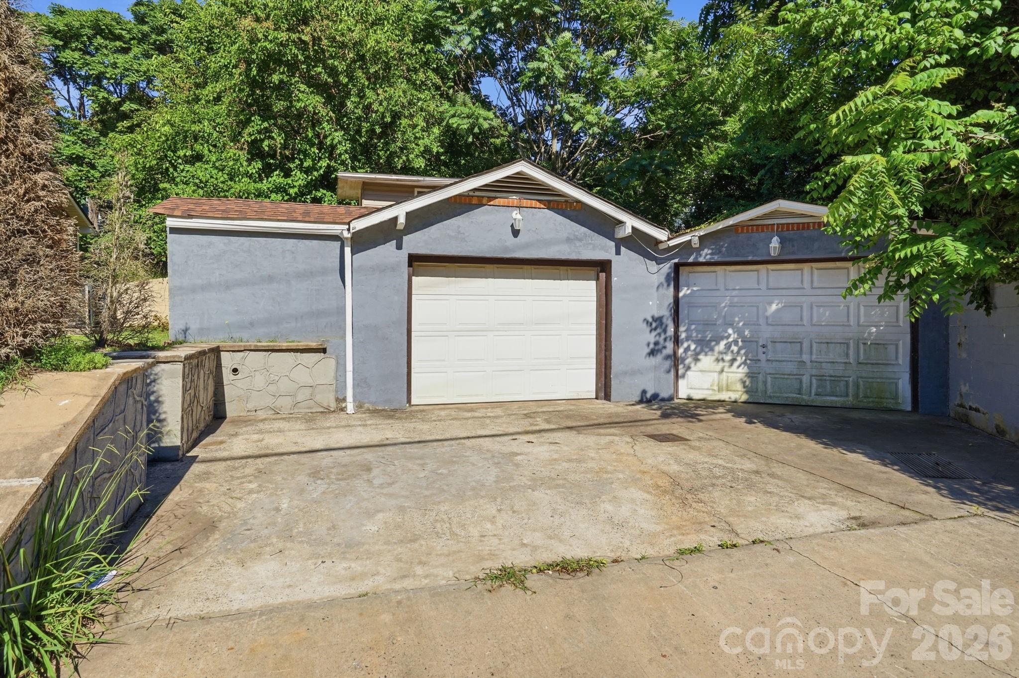 411 W Sullivan Street — Gastonia