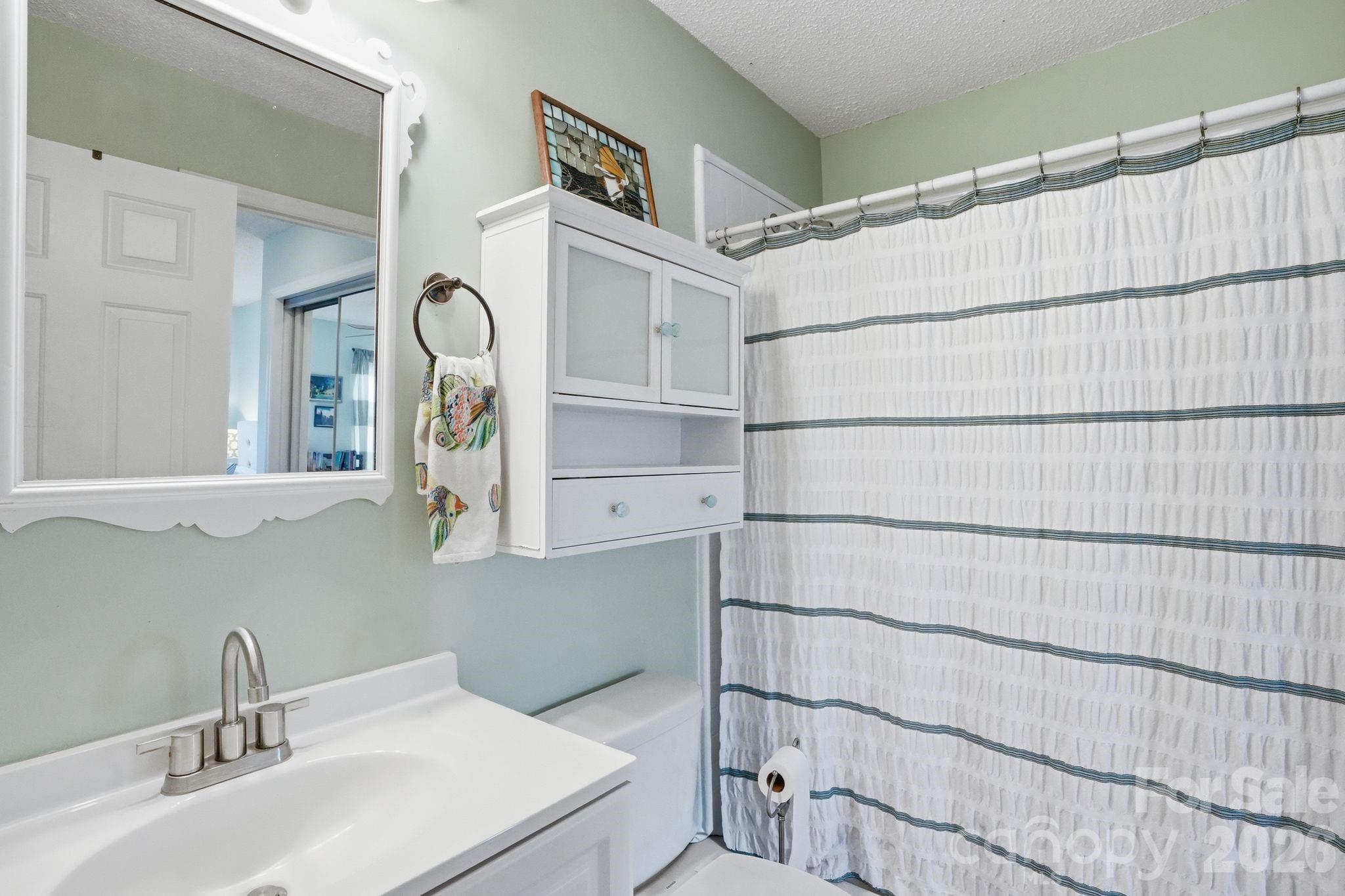 122 Water Oak Drive — Pineville