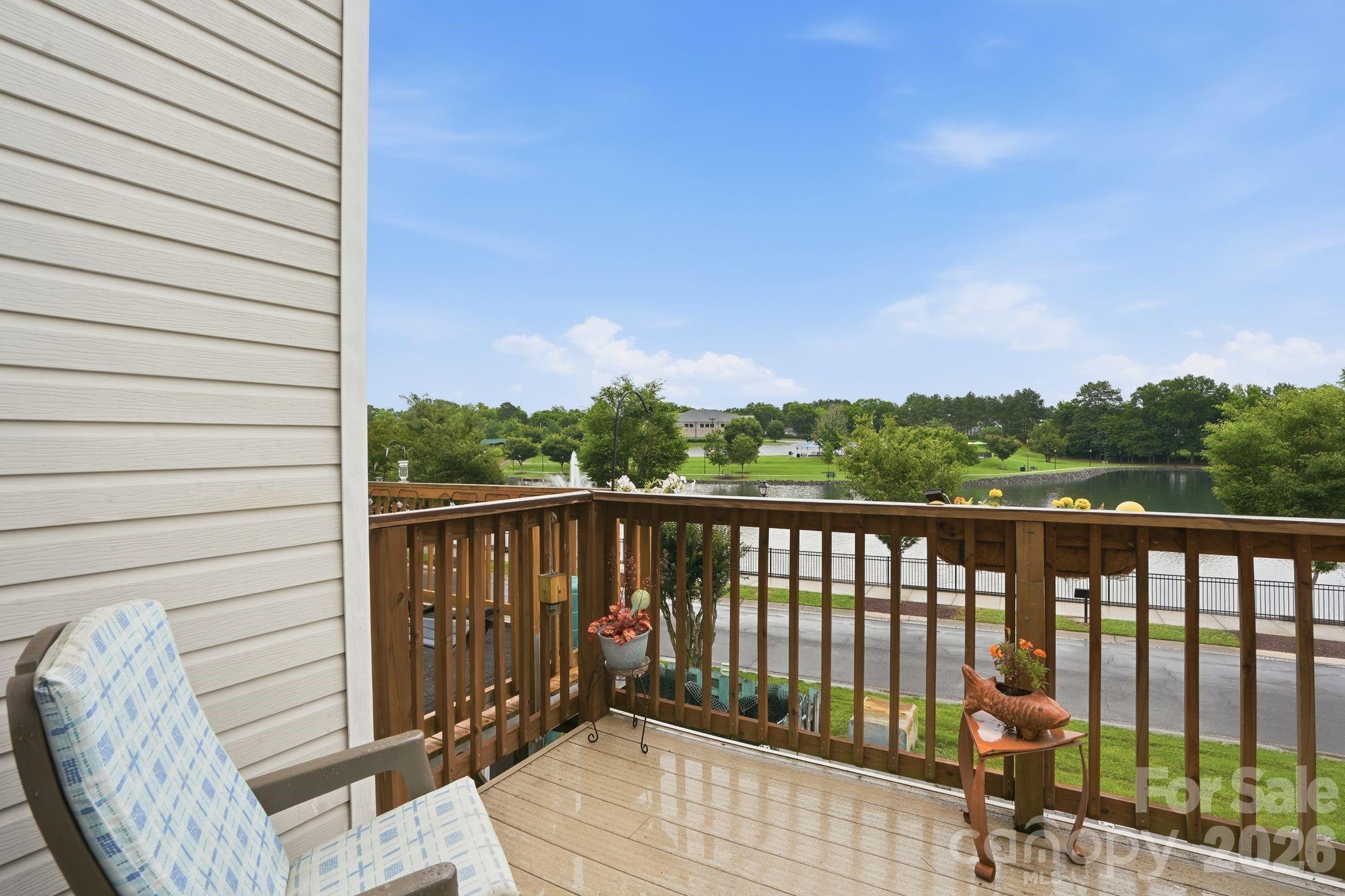 122 Water Oak Drive — Pineville