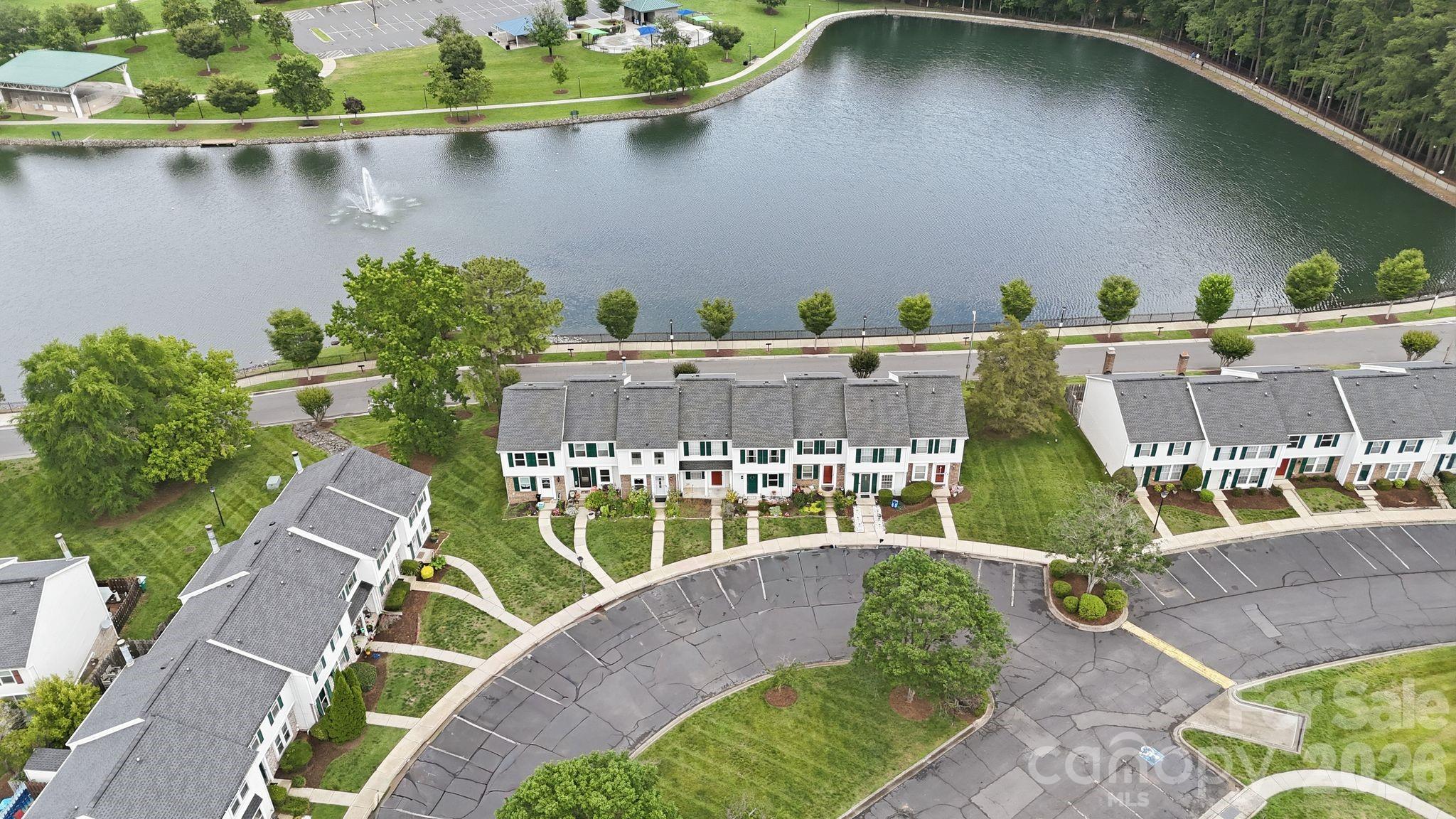 122 Water Oak Drive — Pineville