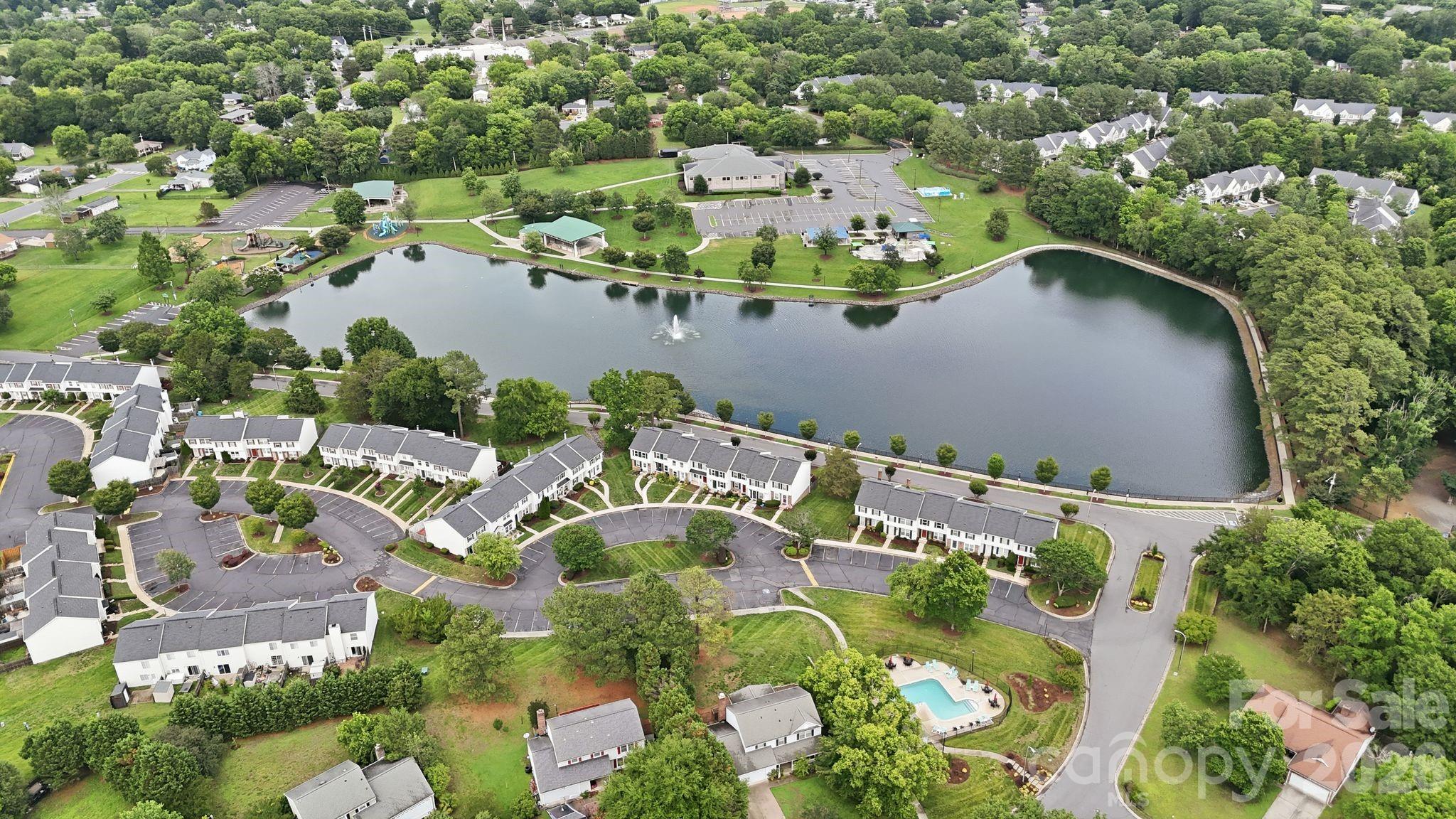 122 Water Oak Drive — Pineville