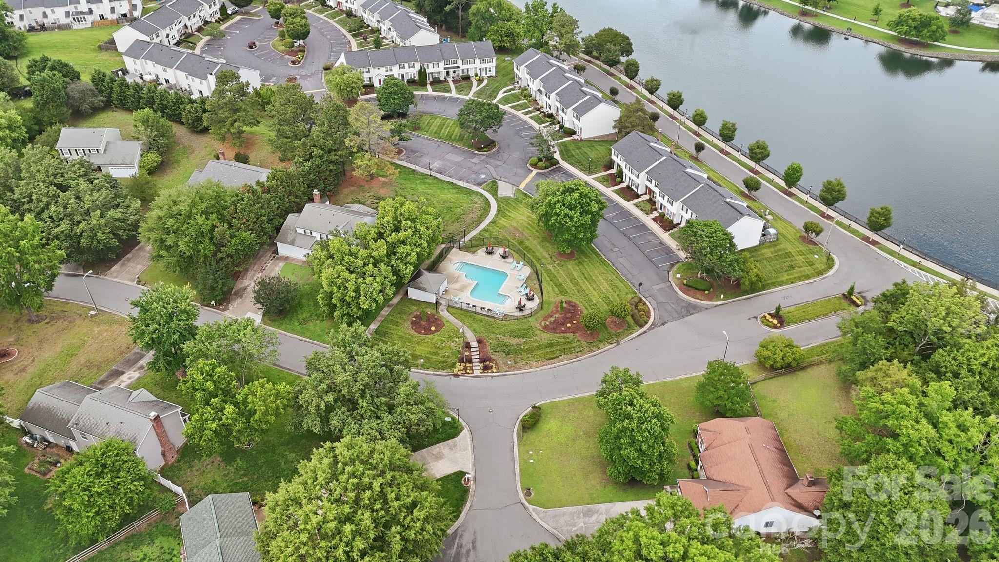 122 Water Oak Drive — Pineville