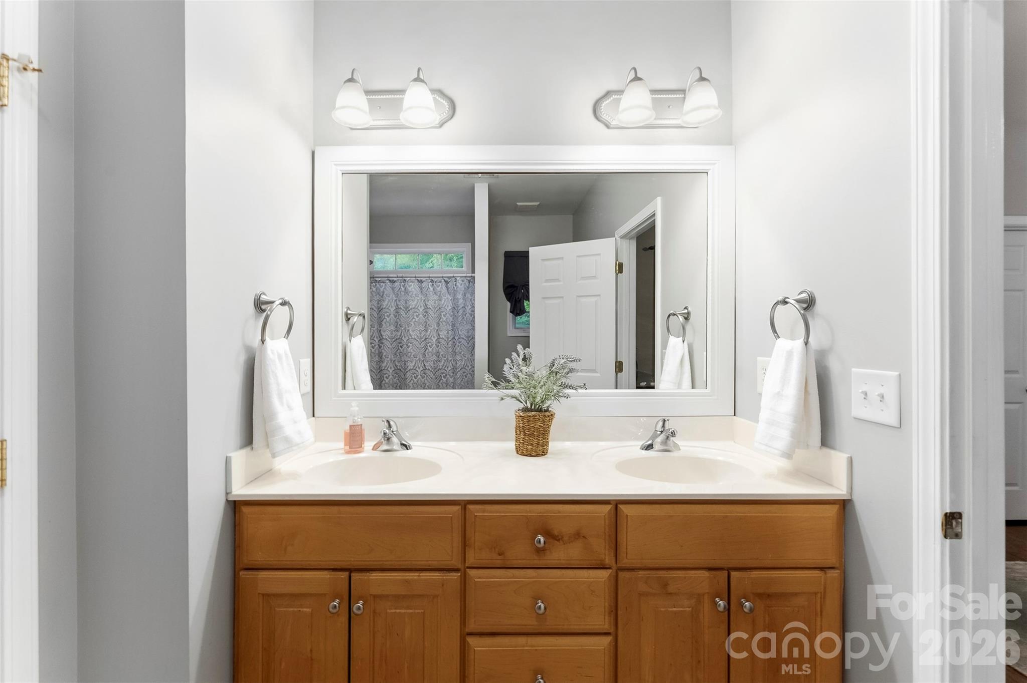 6008 River Garden Court — Lowell