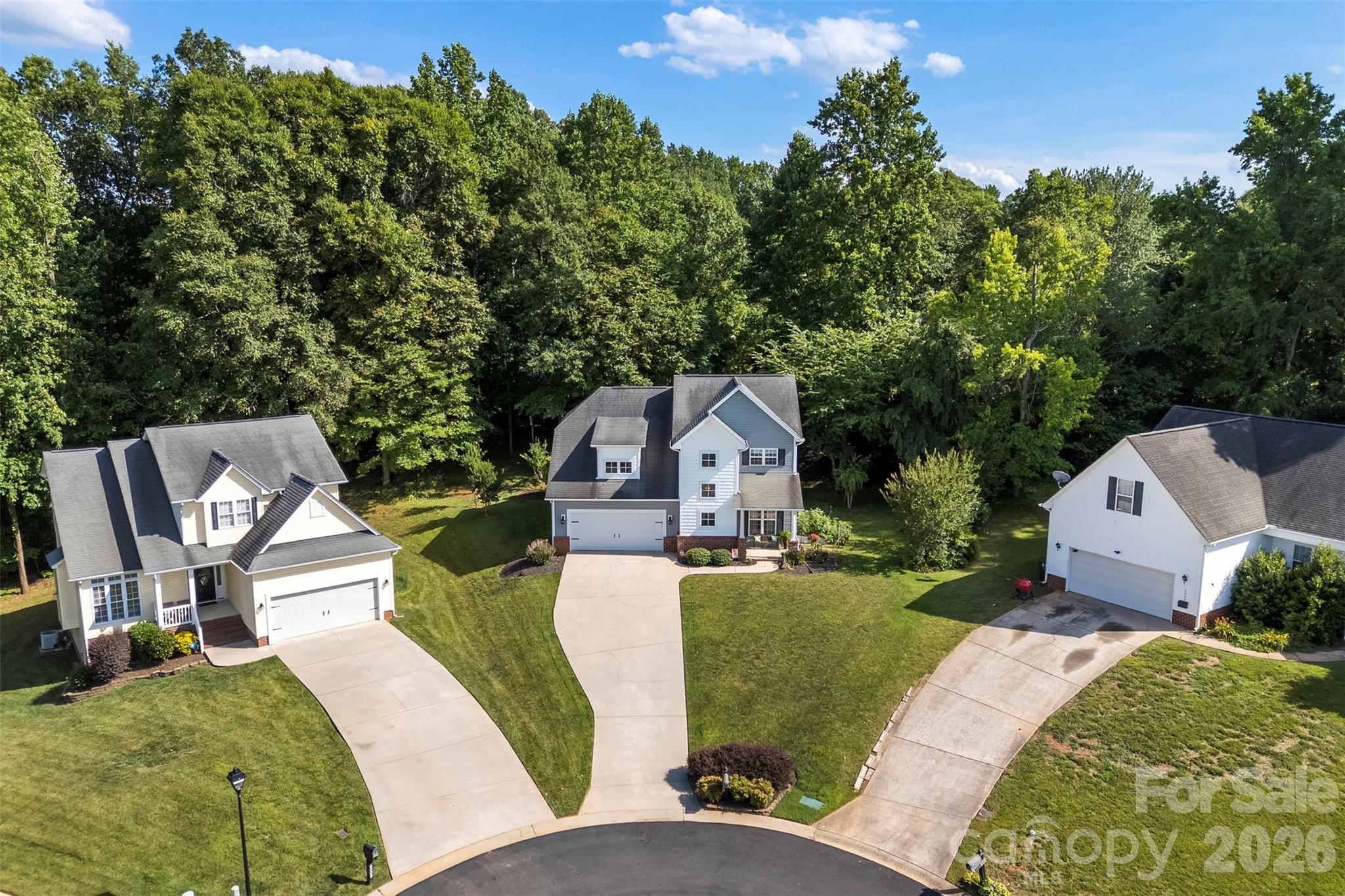 6008 River Garden Court — Lowell