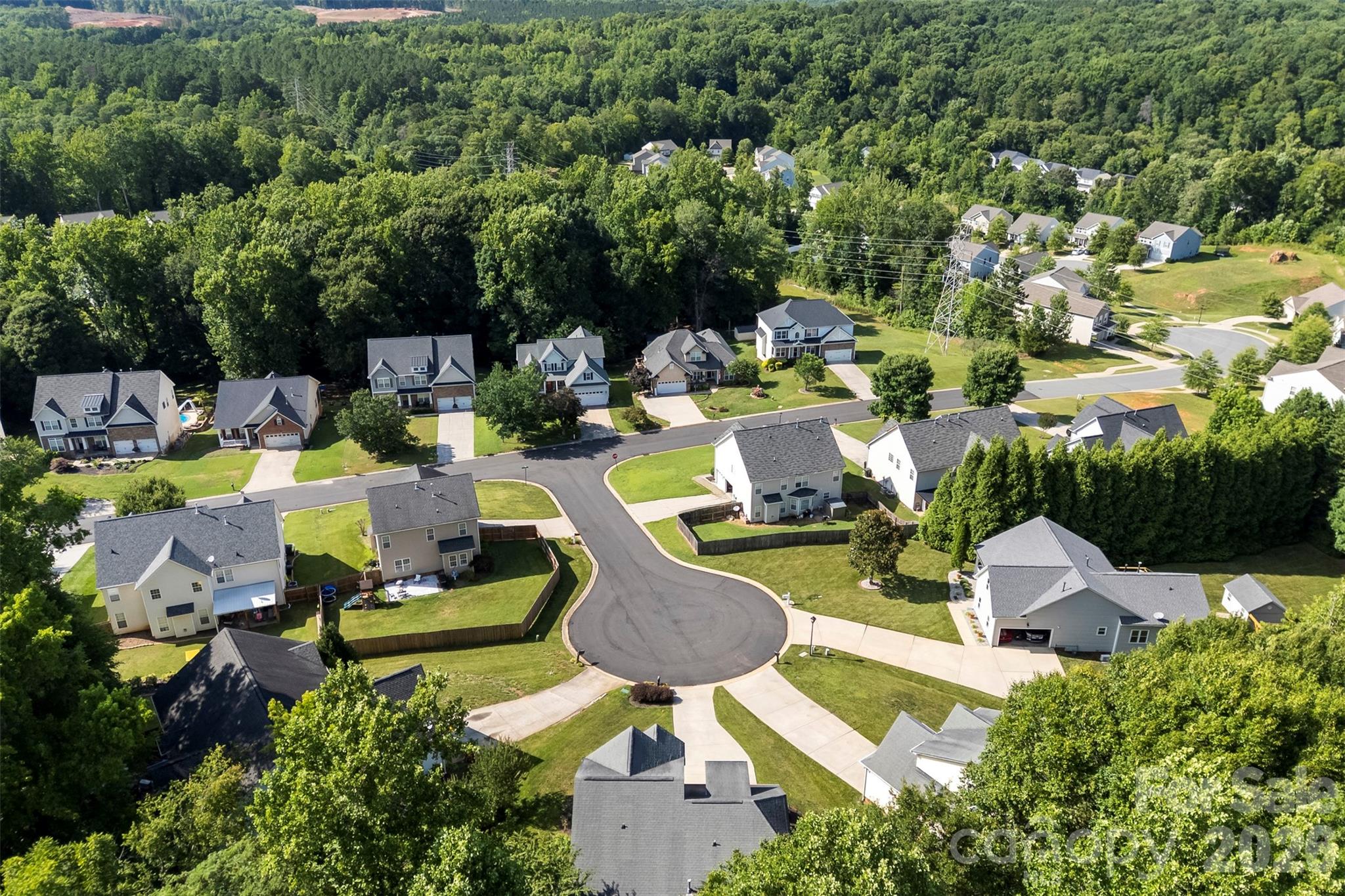 6008 River Garden Court — Lowell