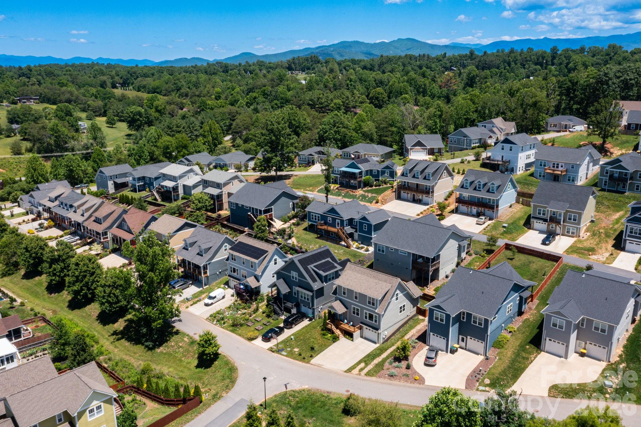 32 Greenwood Fields Drive — Asheville