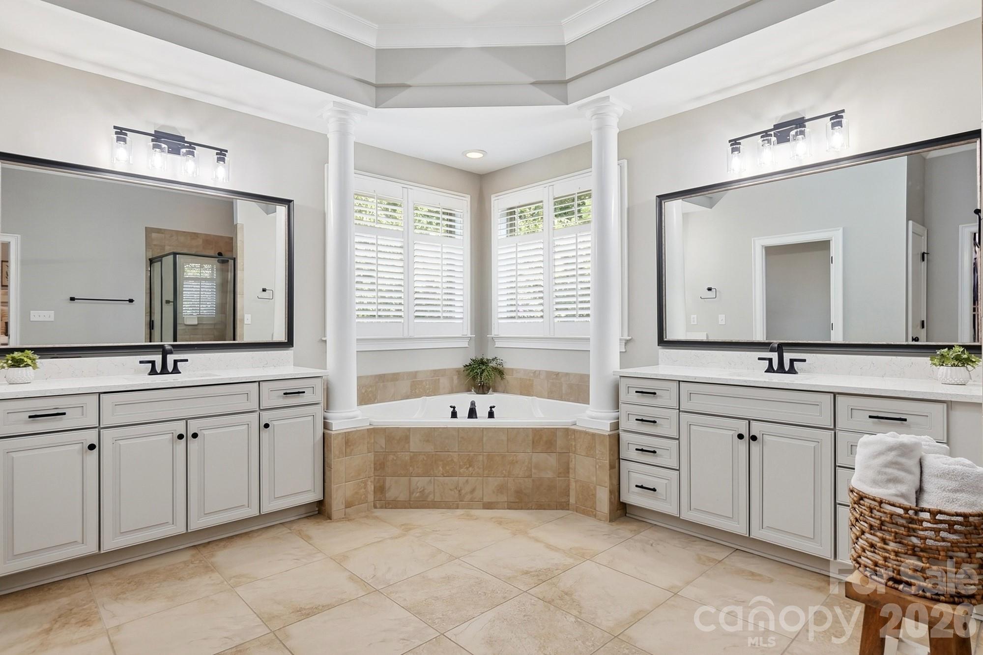 16601 Doves Canyon Lane — Charlotte