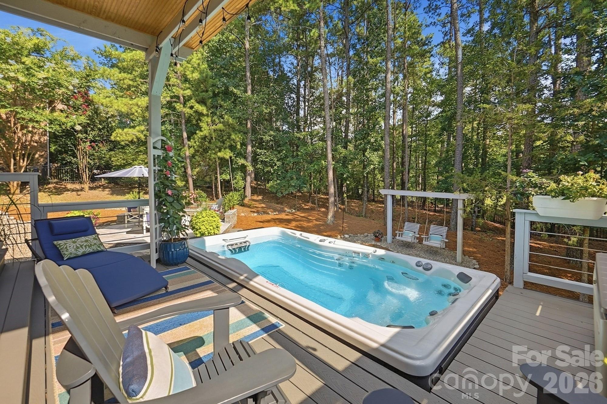 16601 Doves Canyon Lane — Charlotte